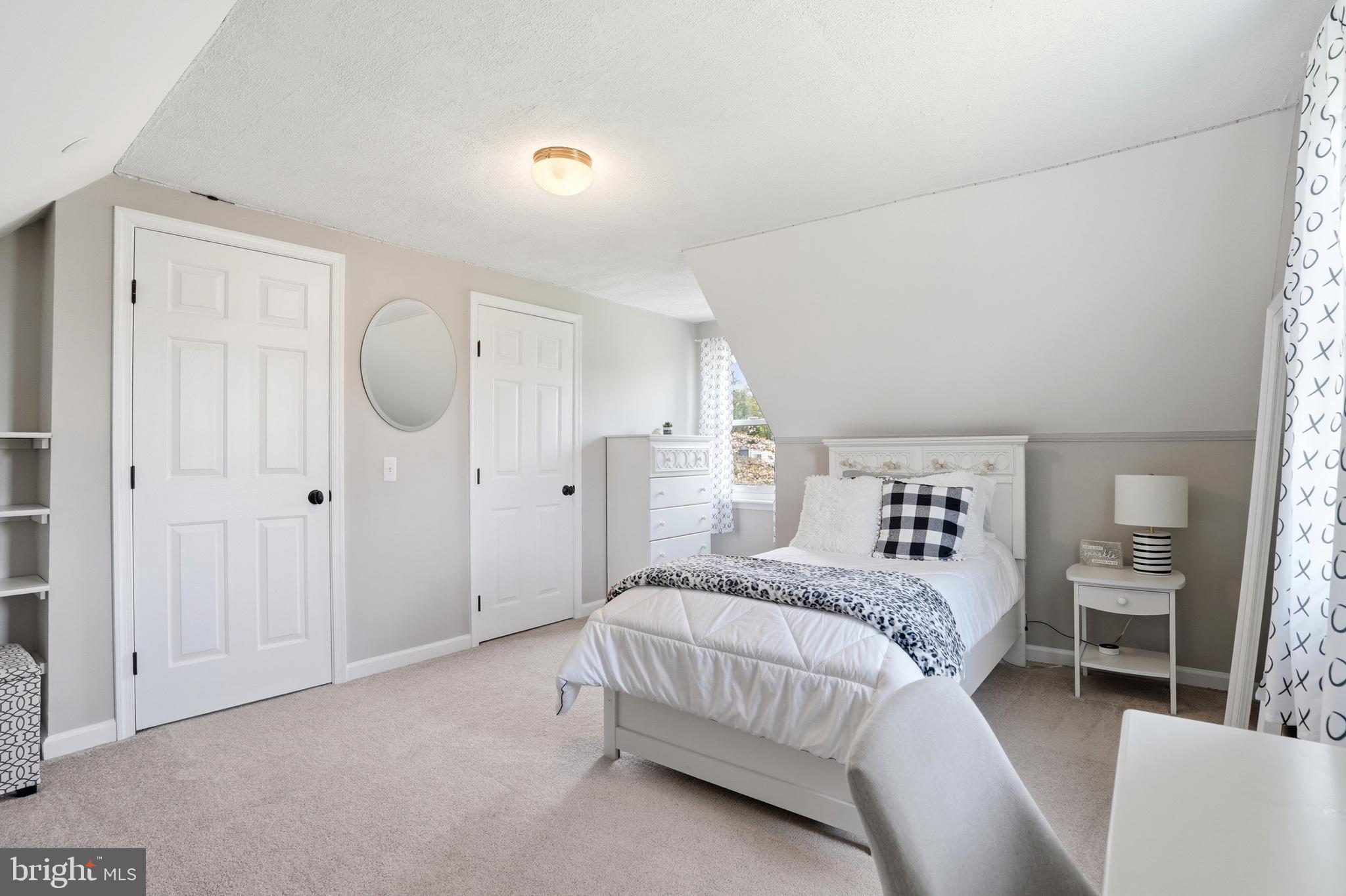 HARLEYSVILLE - Residential