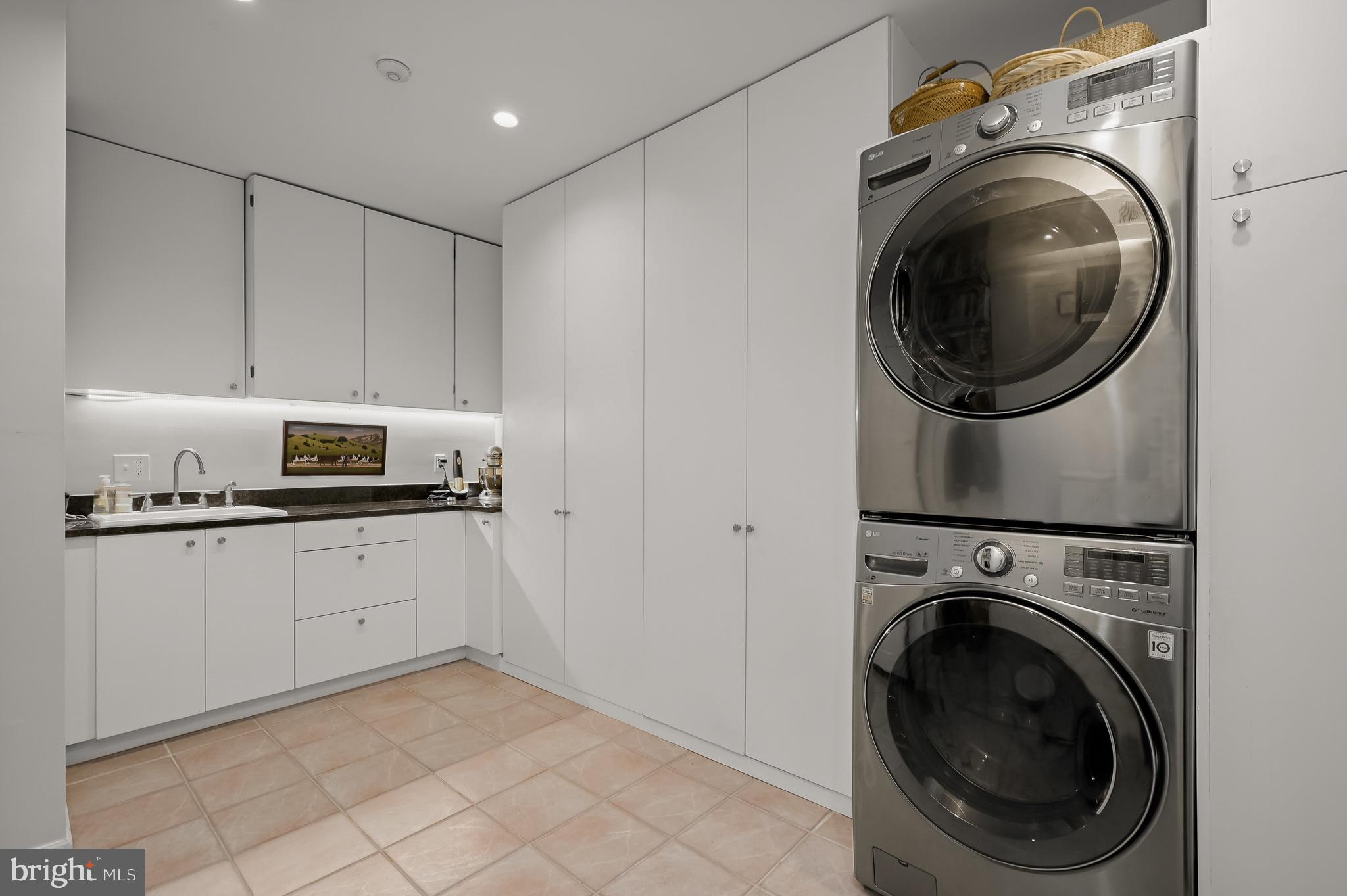 GEORGETOWN - Residential