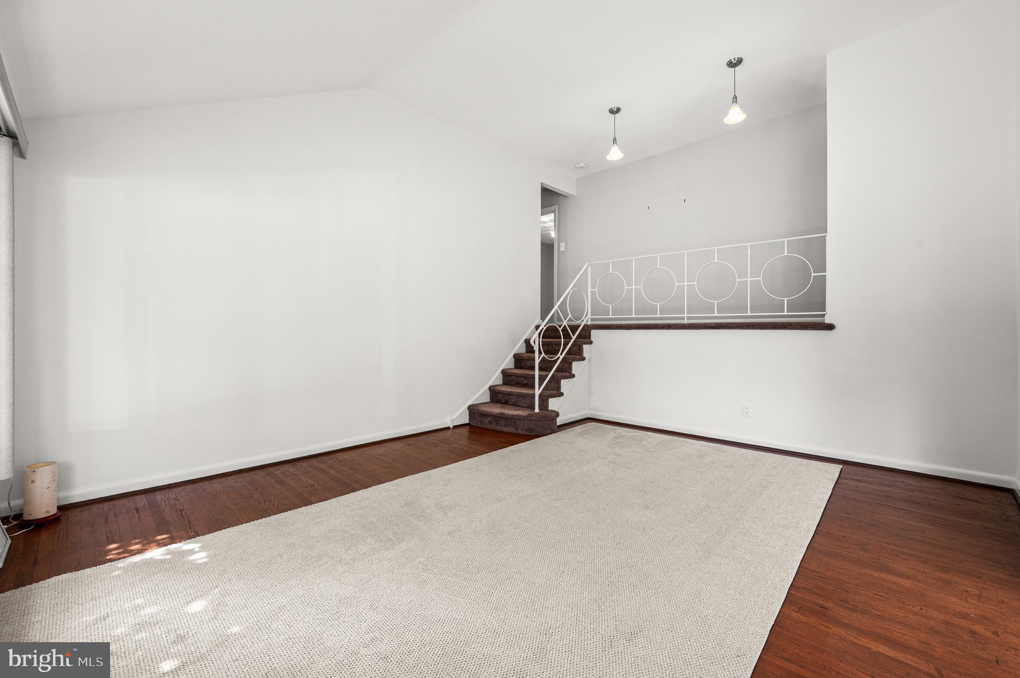 2243 CAMBRIDGE ROAD