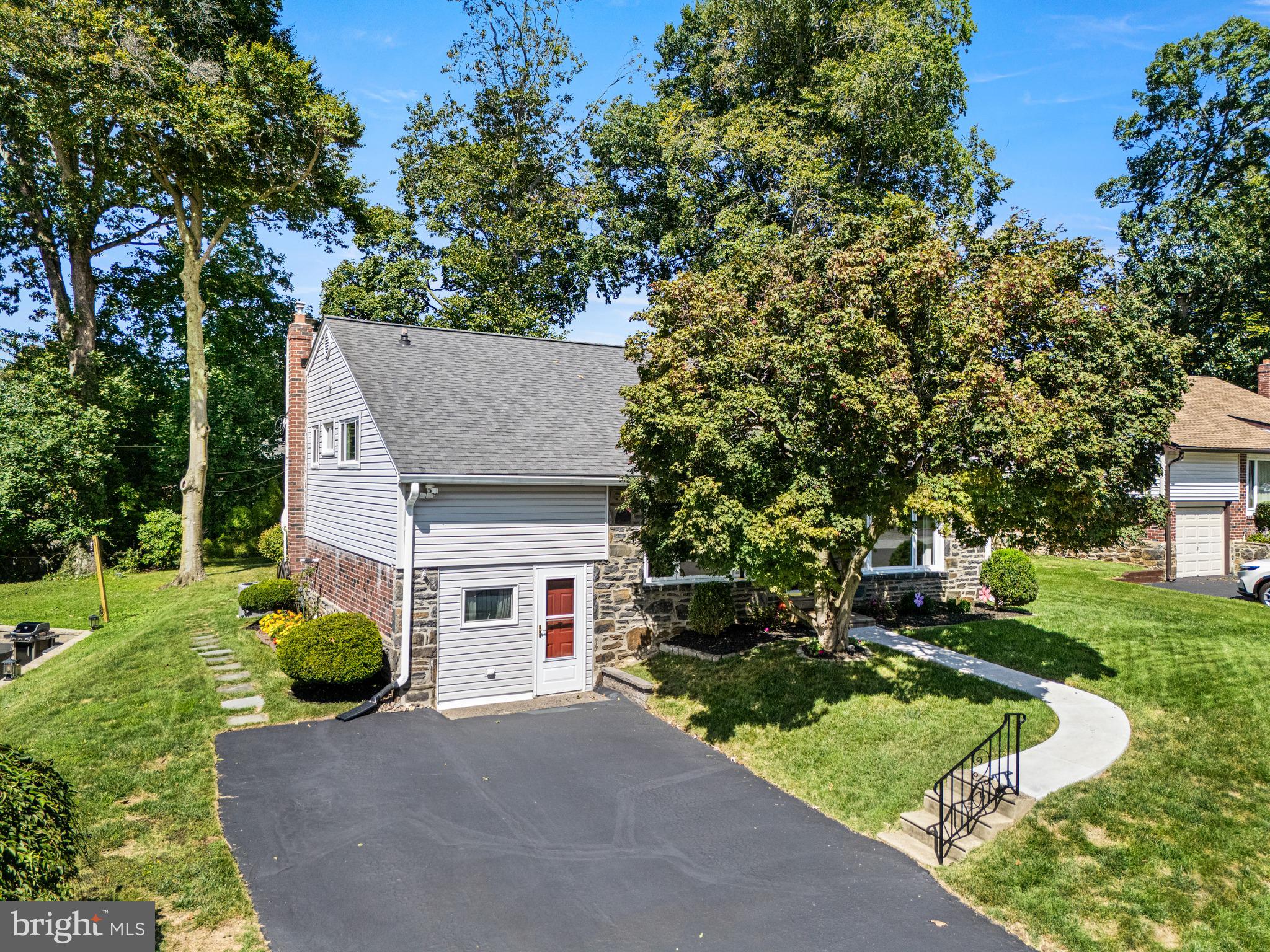 2243 CAMBRIDGE ROAD