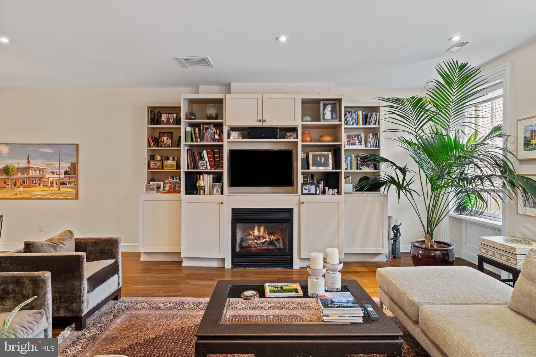 RITTENHOUSE SQUARE - Residential