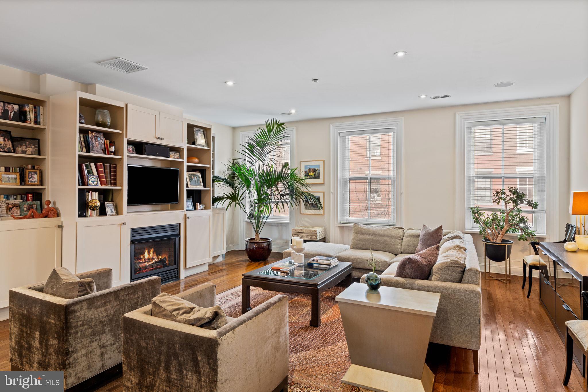 RITTENHOUSE SQUARE - Residential