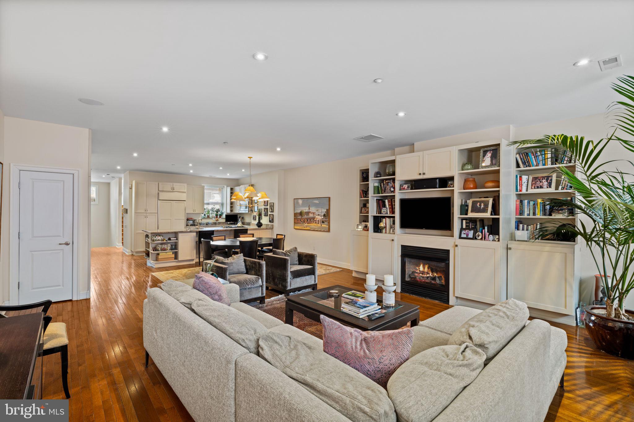 RITTENHOUSE SQUARE - Residential