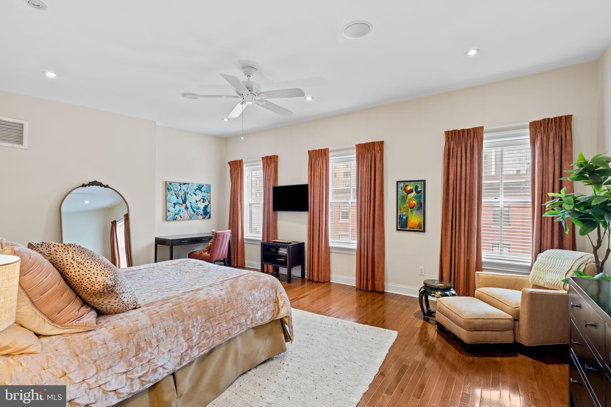 RITTENHOUSE SQUARE - Residential