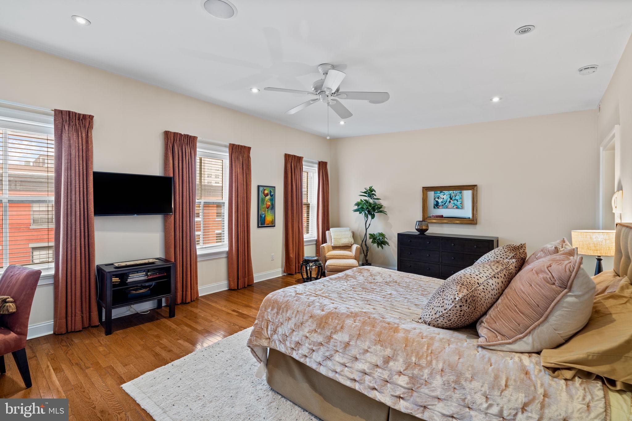 RITTENHOUSE SQUARE - Residential