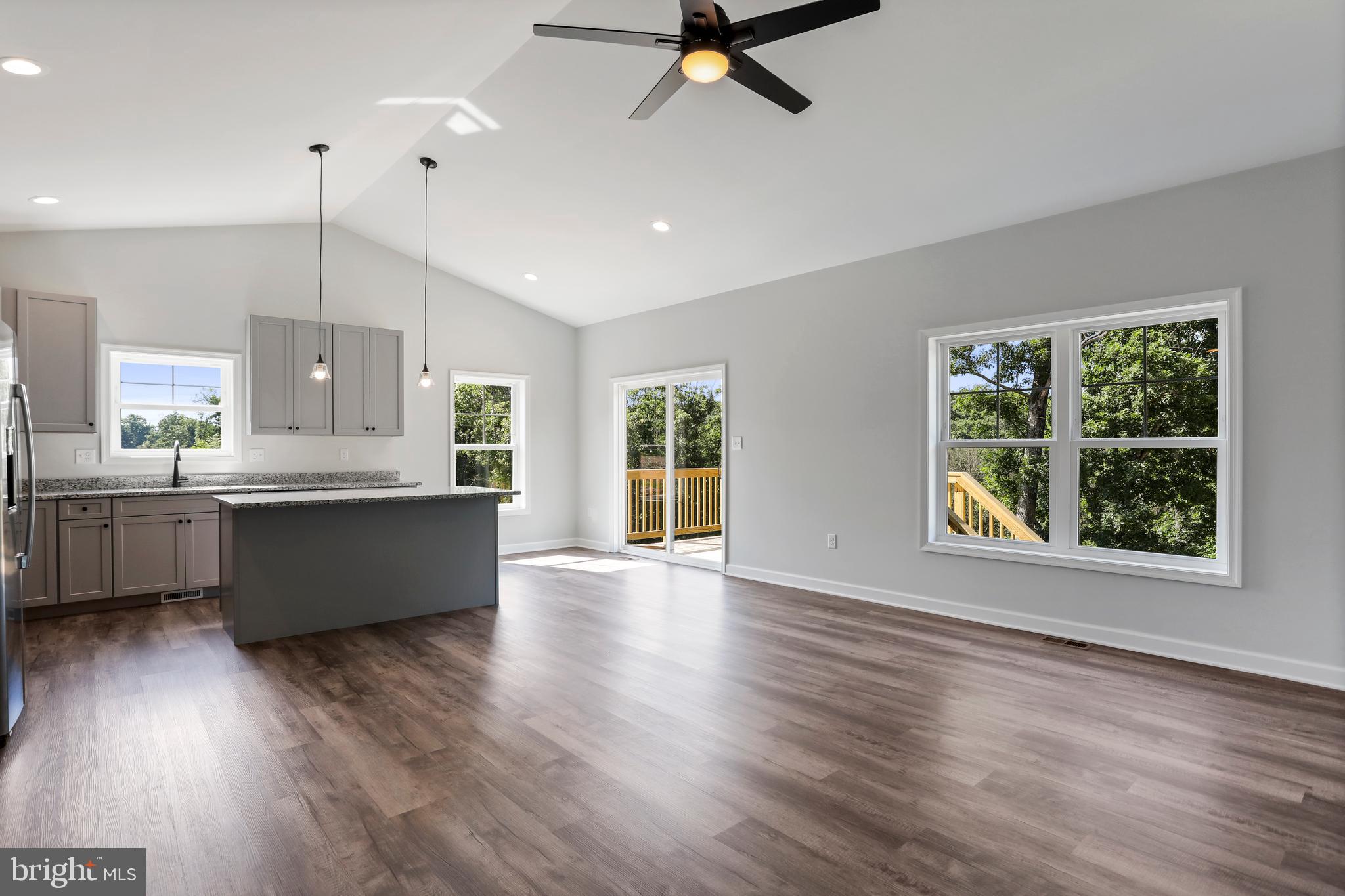 MIDDLE CREEK VISTAS - Residential