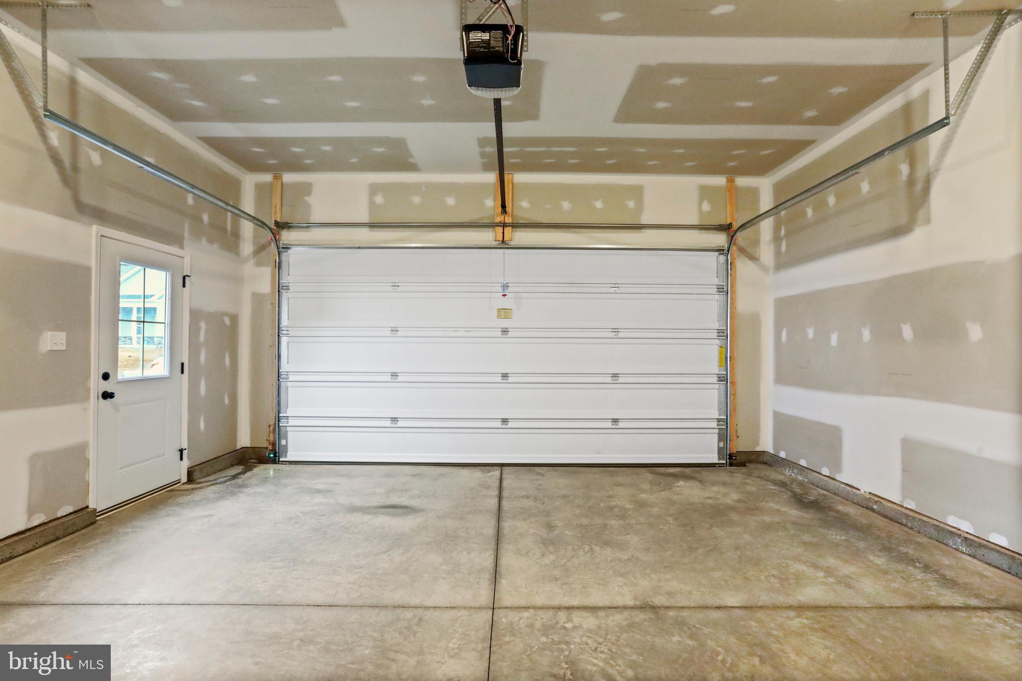 MIDDLE CREEK VISTAS - Residential