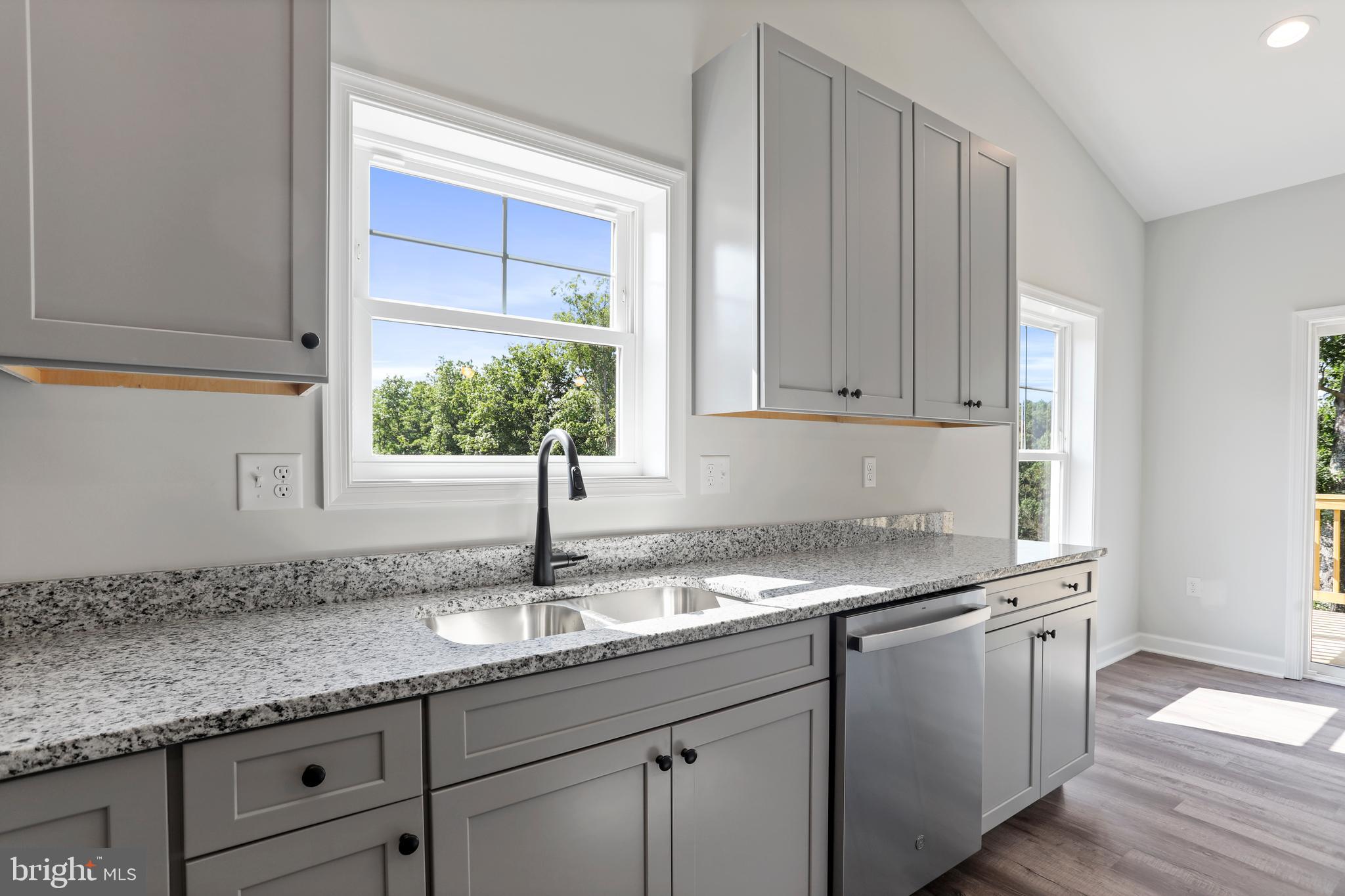 MIDDLE CREEK VISTAS - Residential