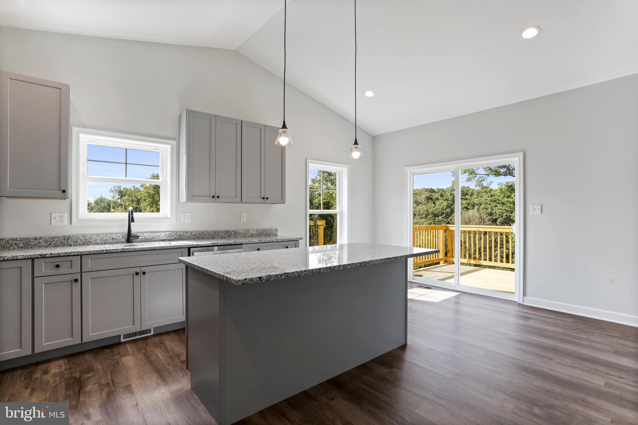 MIDDLE CREEK VISTAS - Residential