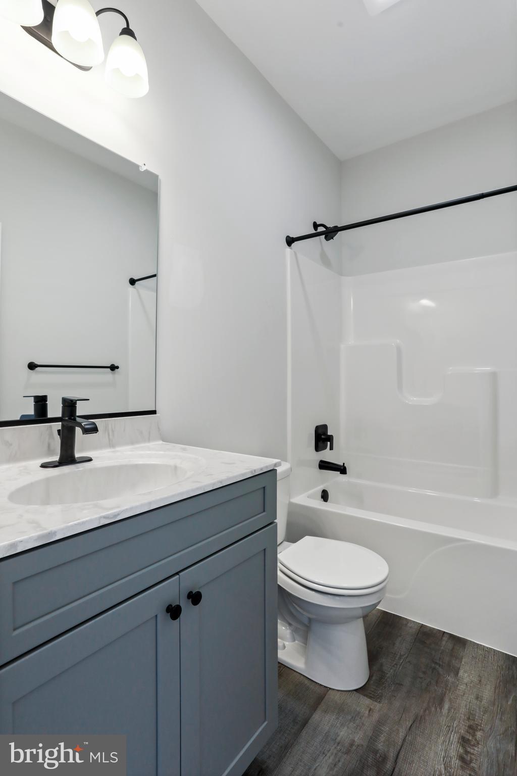 MIDDLE CREEK VISTAS - Residential