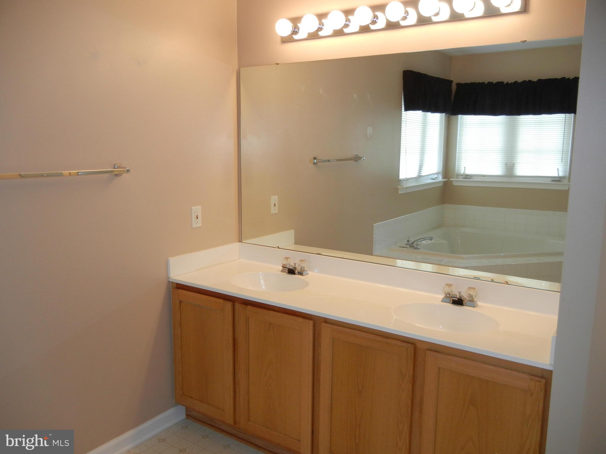 BROOKE FARM - Residential