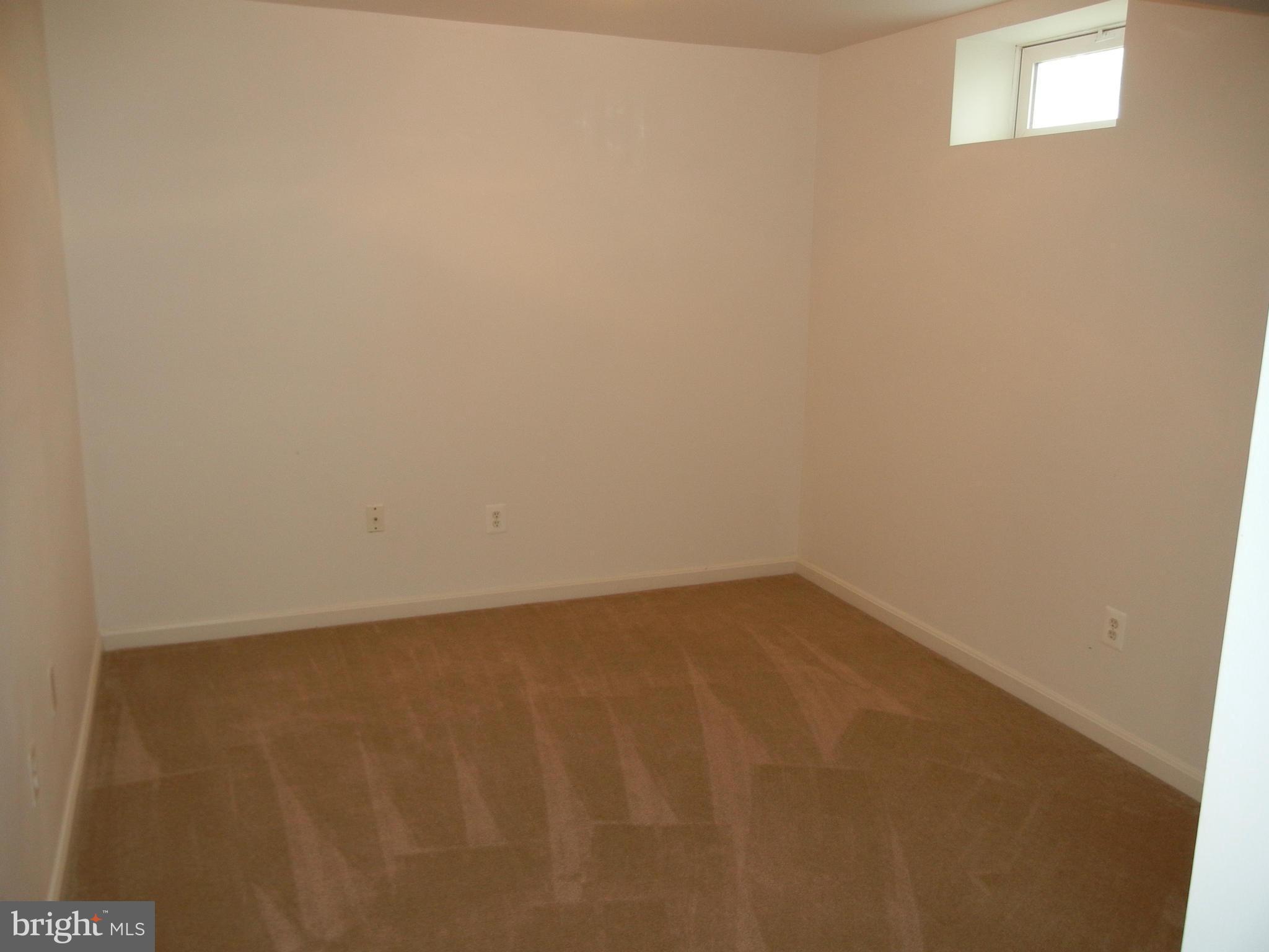 BROOKE FARM - Residential