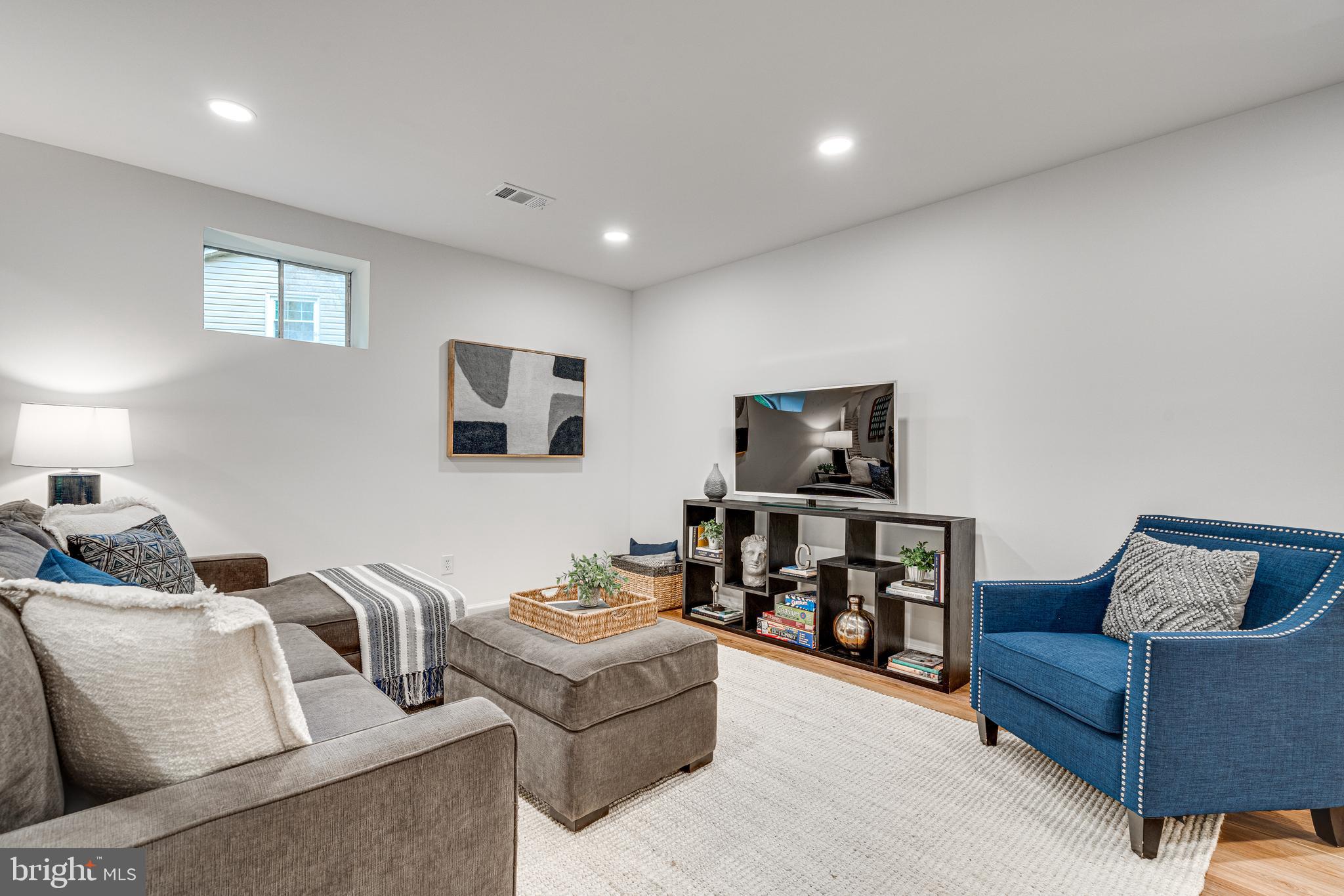 KINGS PARK WEST - Residential