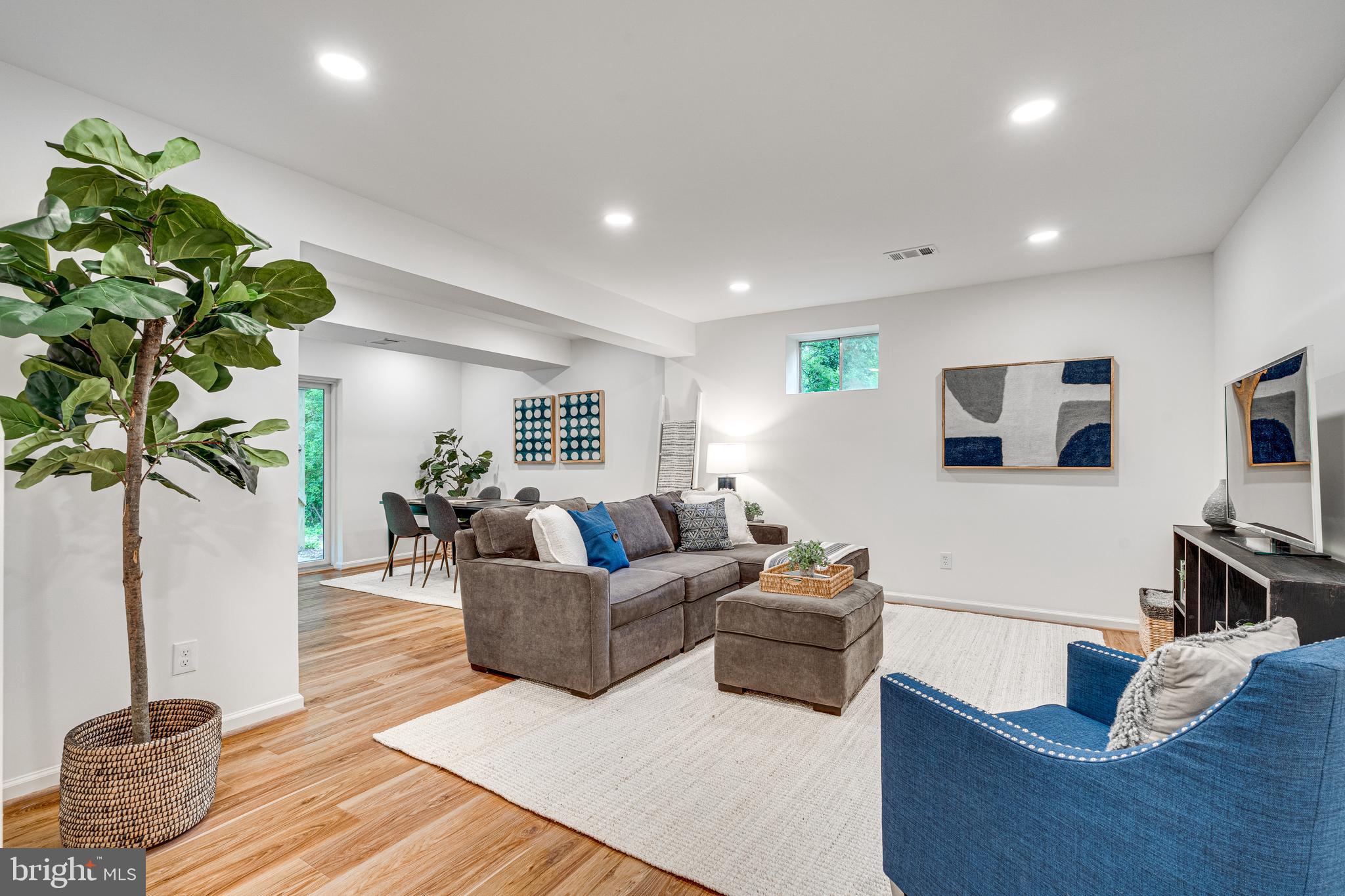 KINGS PARK WEST - Residential