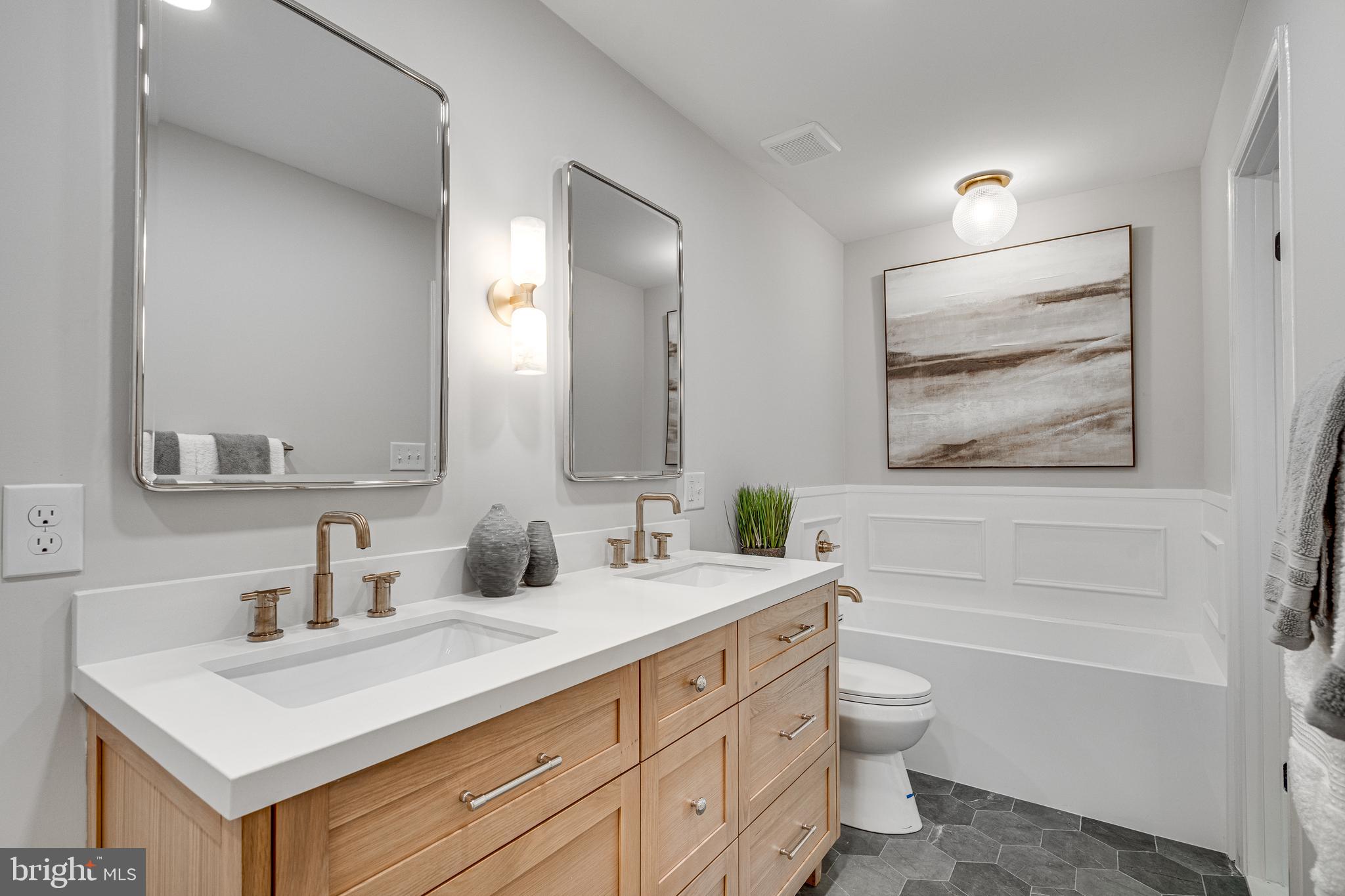 KINGS PARK WEST - Residential