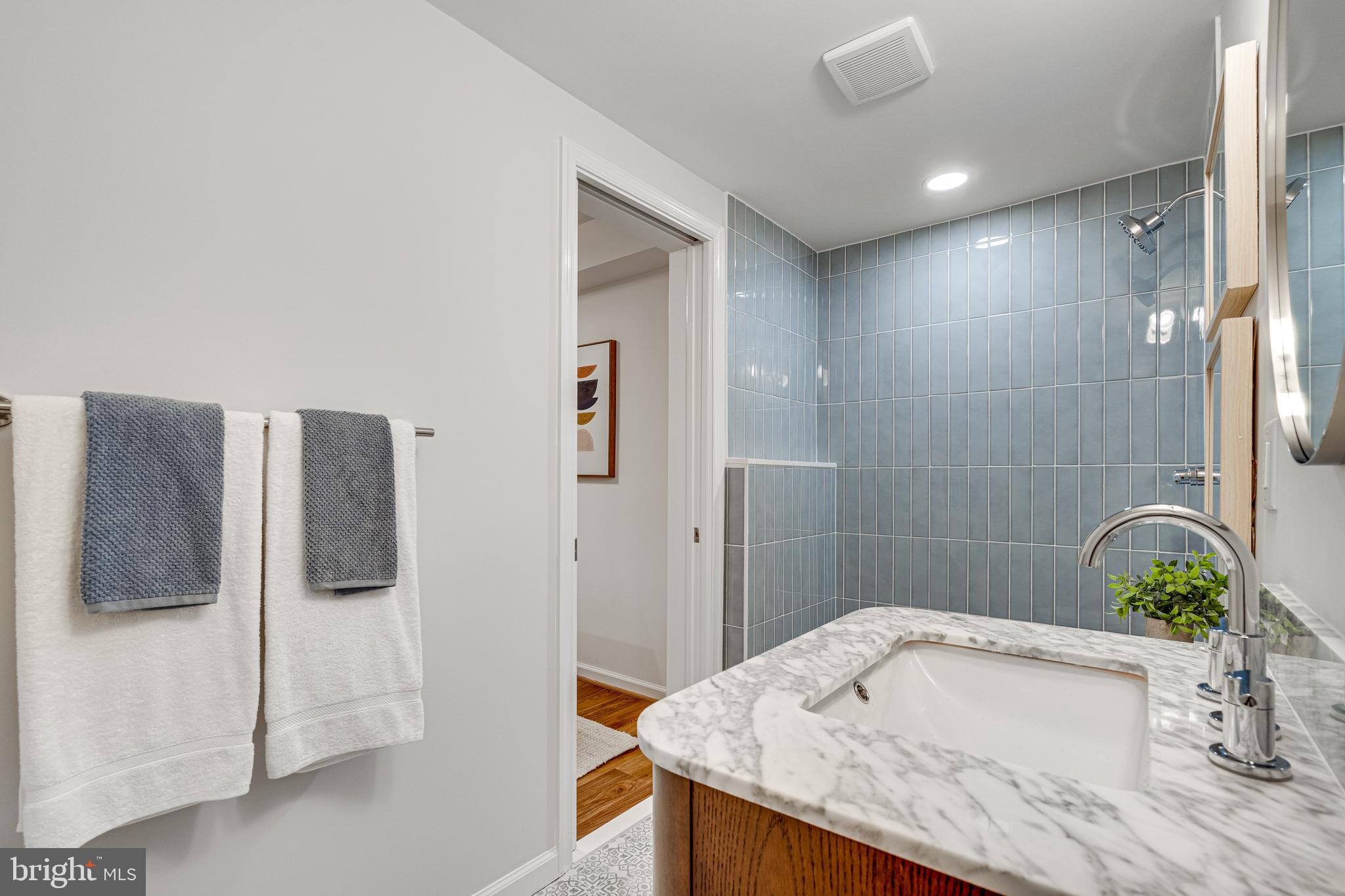 KINGS PARK WEST - Residential