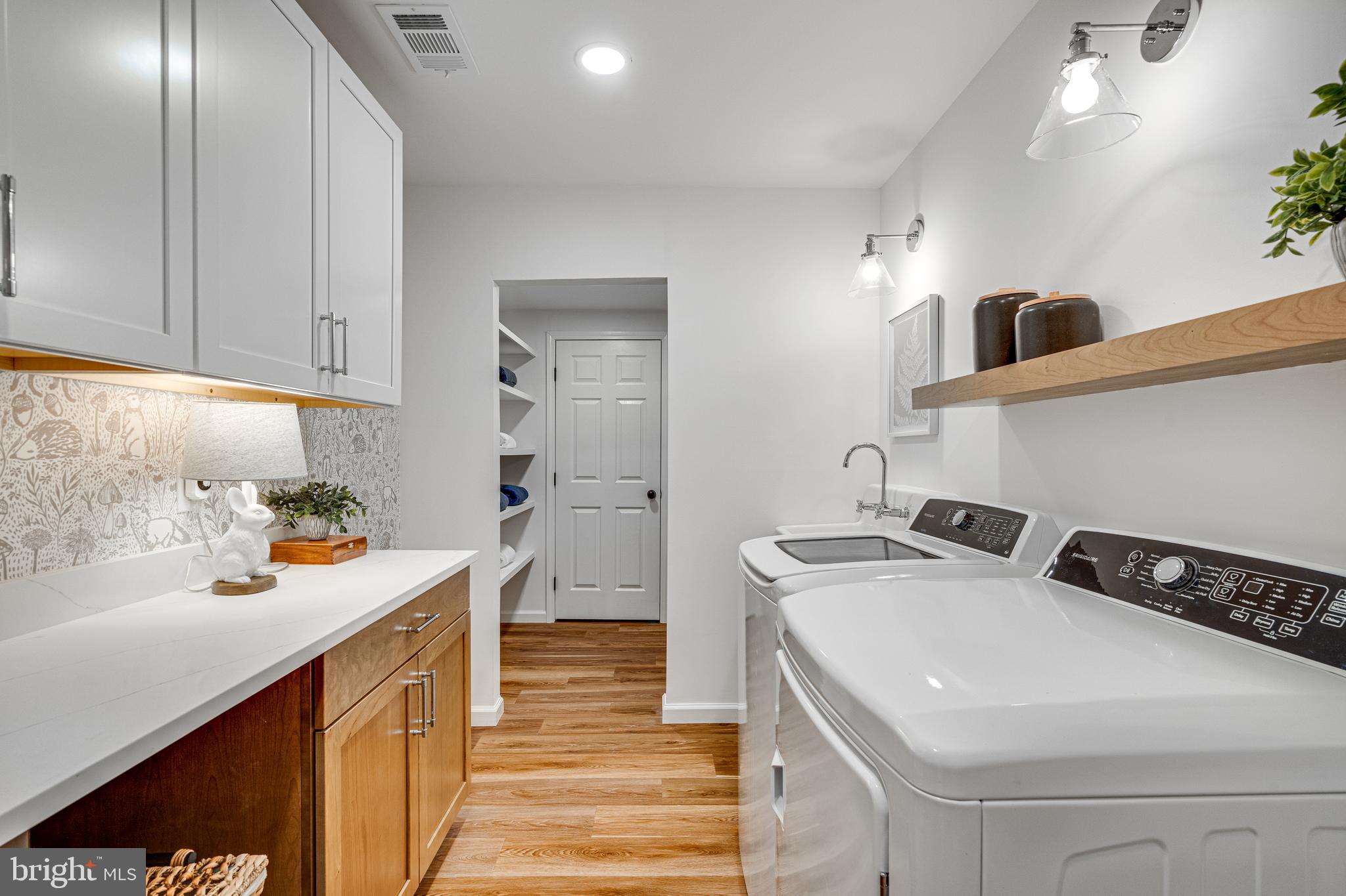 KINGS PARK WEST - Residential