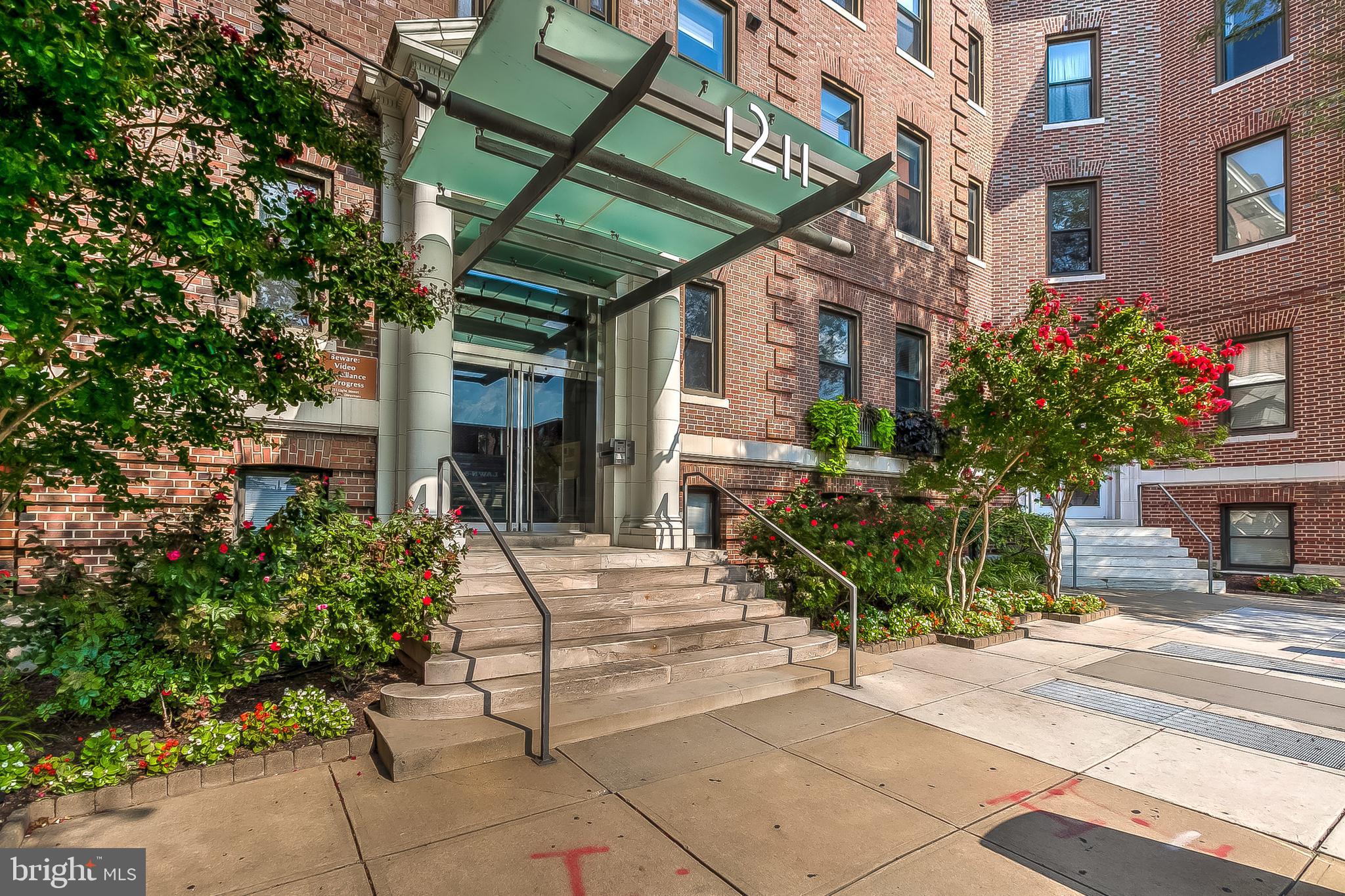 1211 LIGHT STREET 105