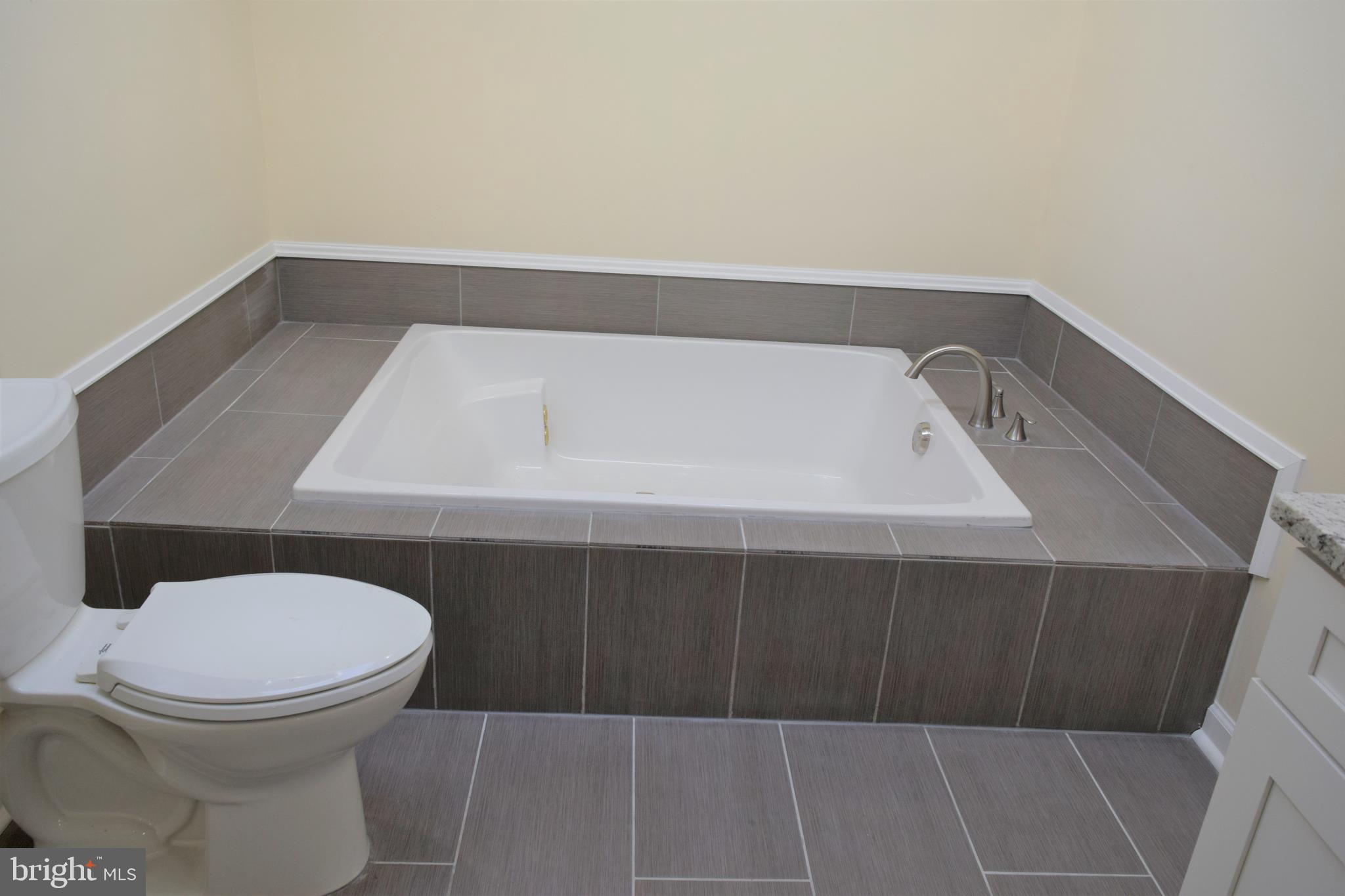 DALE CITY - Residential