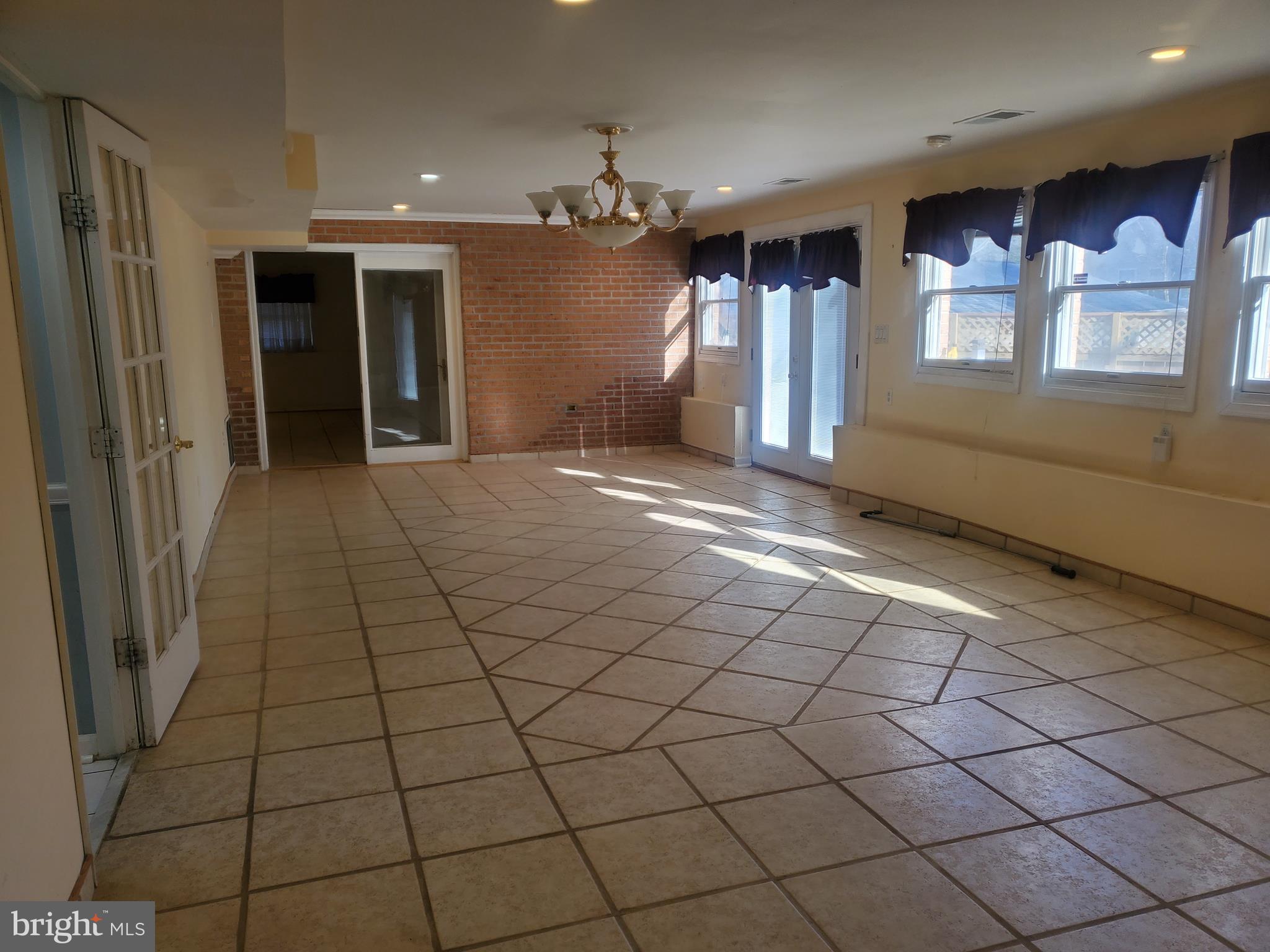 DALE CITY - Residential