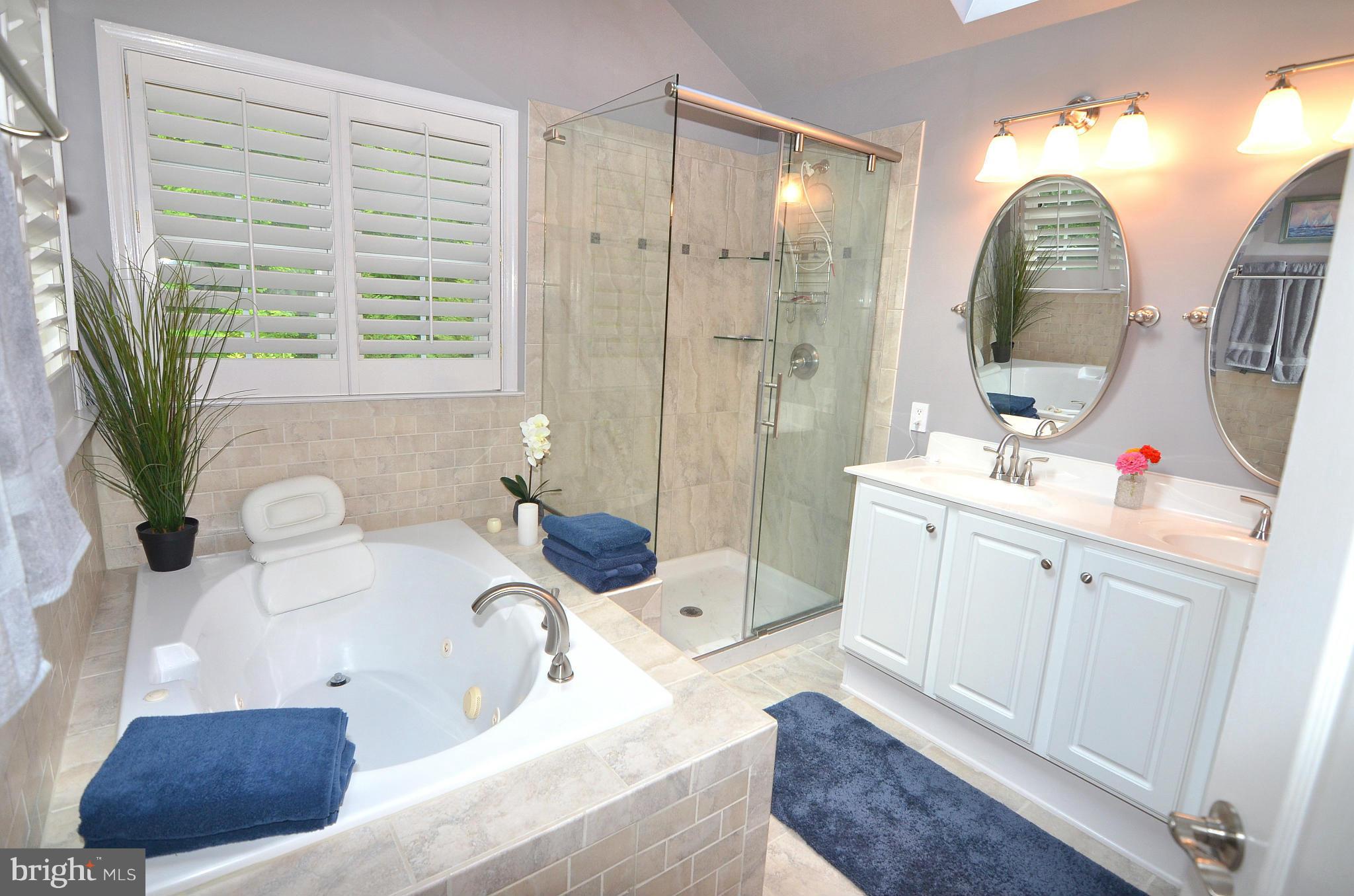 ST ANDREWS CONDOMINIUMS AT BAY HILLS - Residential