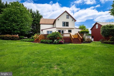 Photo of 423 Polly Drummond Hill Road, NEWARK, DE 19711 (MLS # DENC2082124)