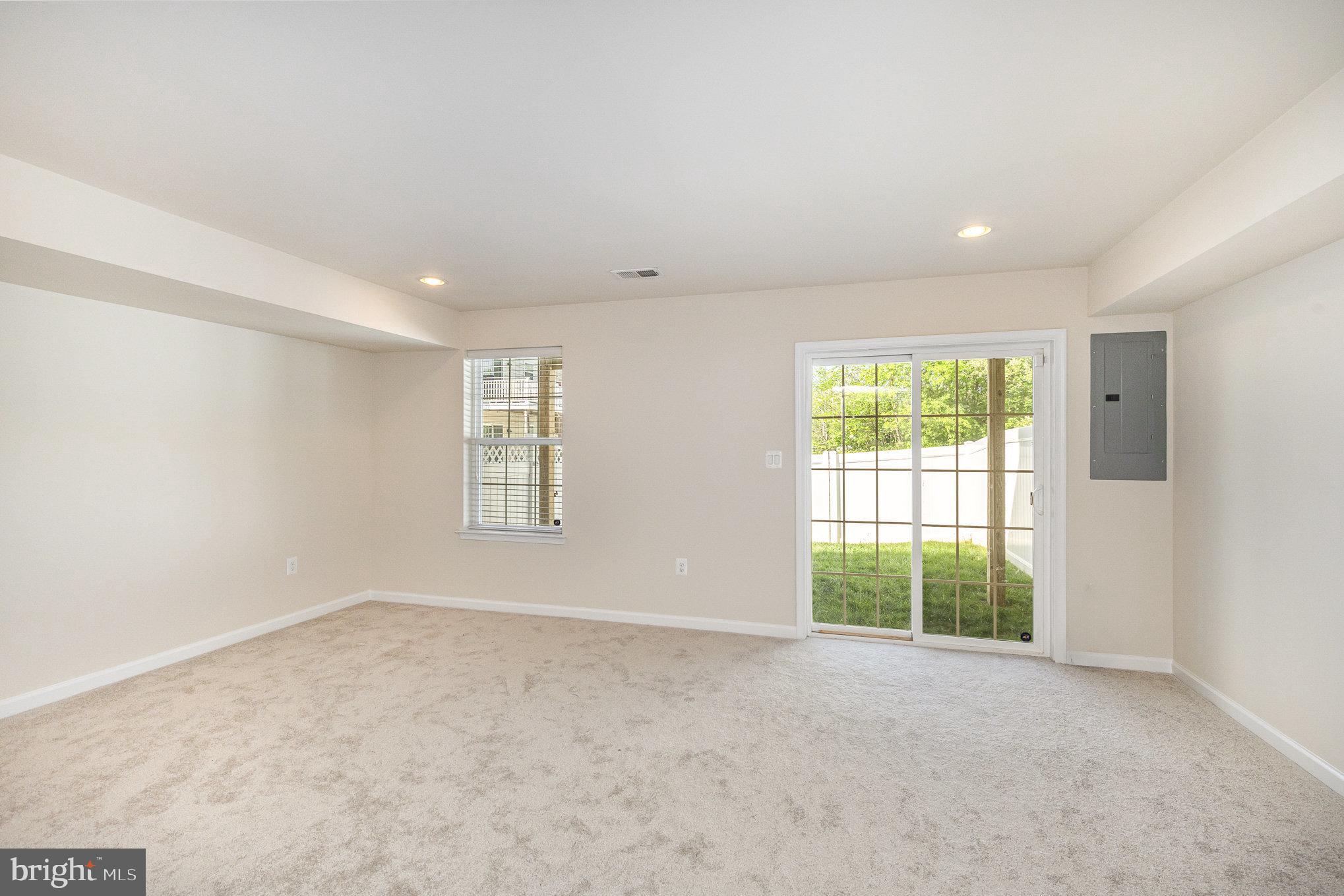 RAPPAHANNOCK LANDING - Residential Lease