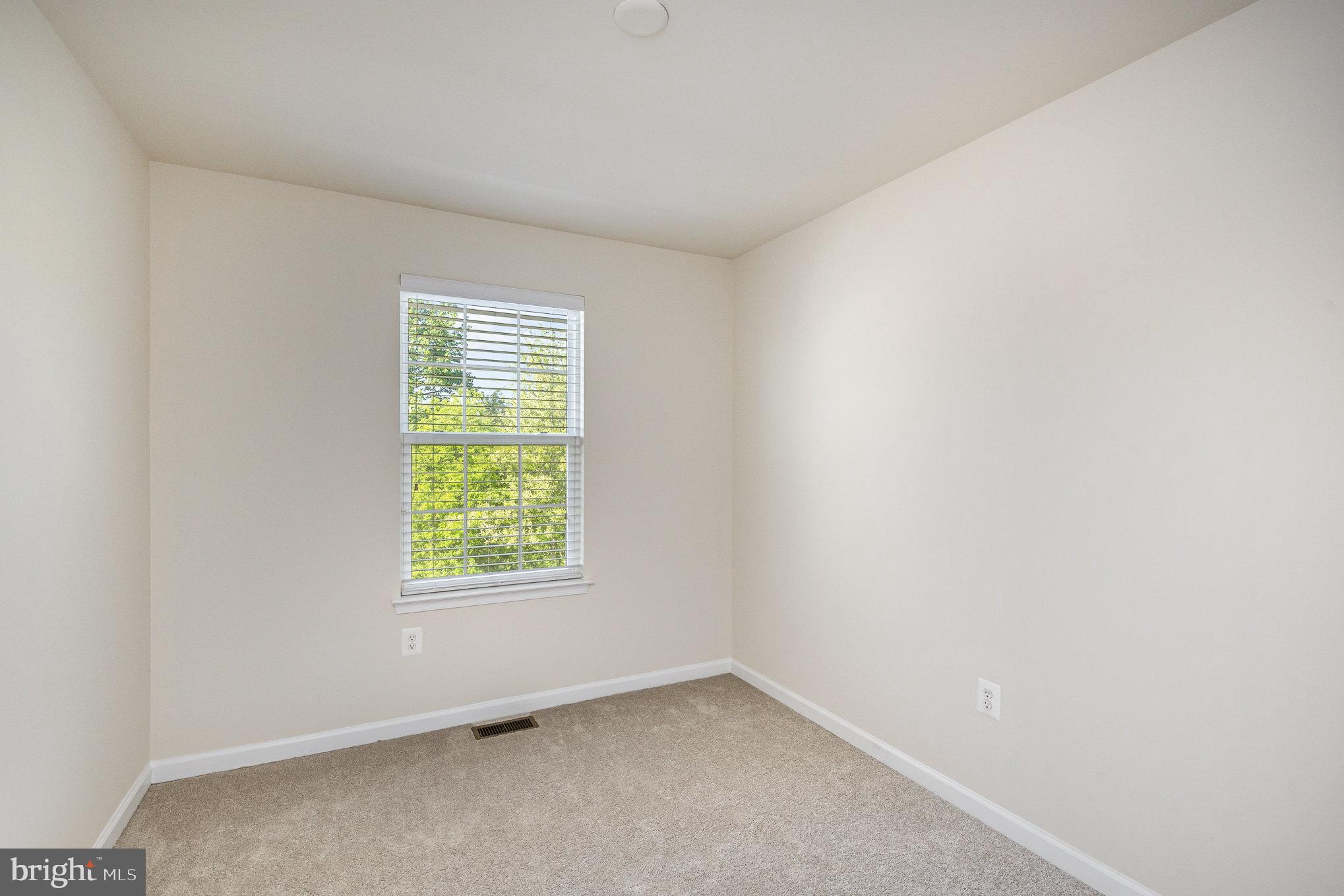 RAPPAHANNOCK LANDING - Residential Lease