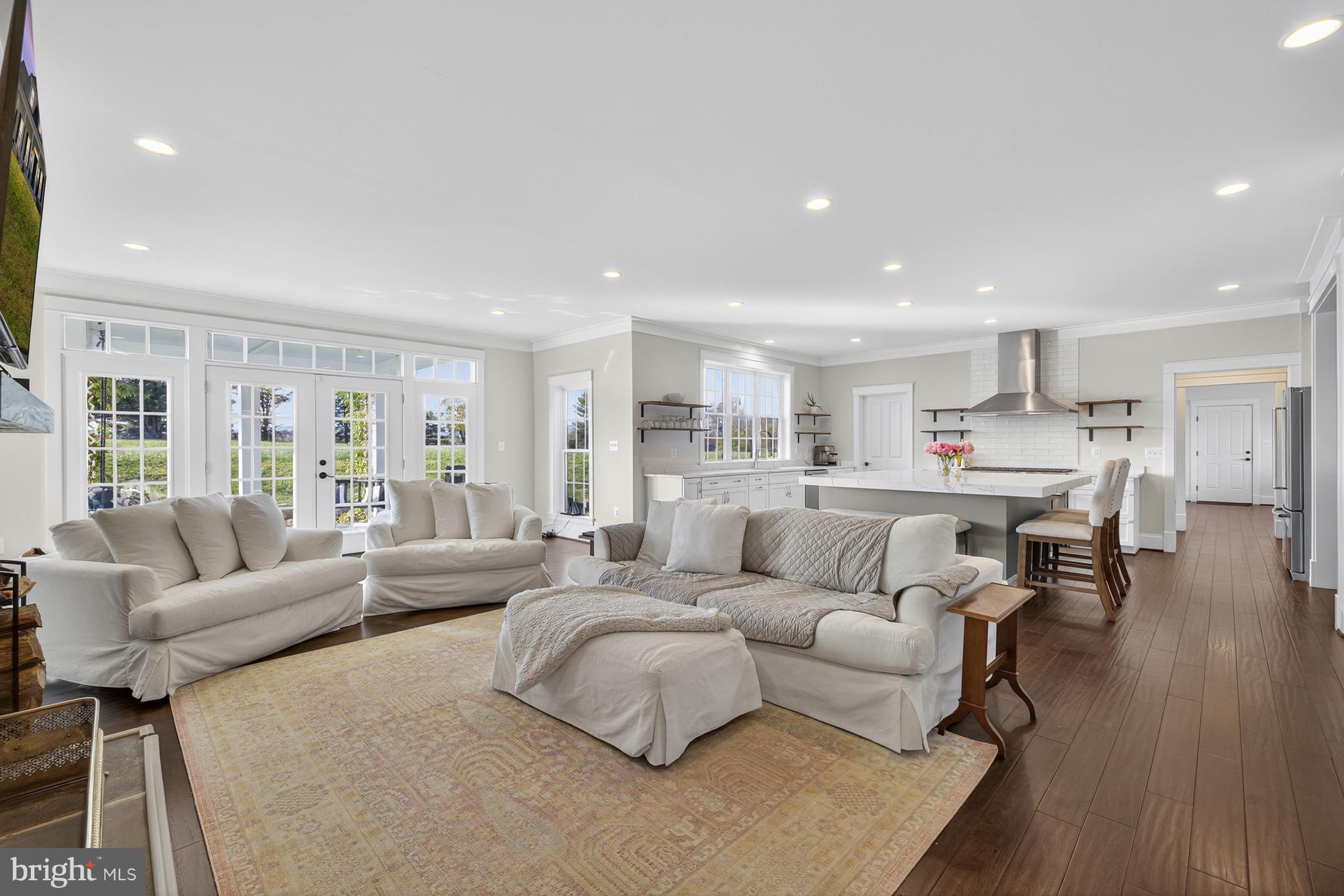 APPLETON FARM ESTATES - Residential