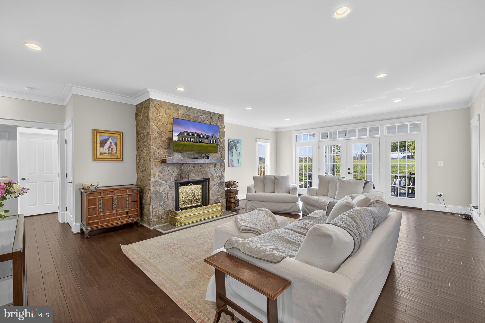 APPLETON FARM ESTATES - Residential