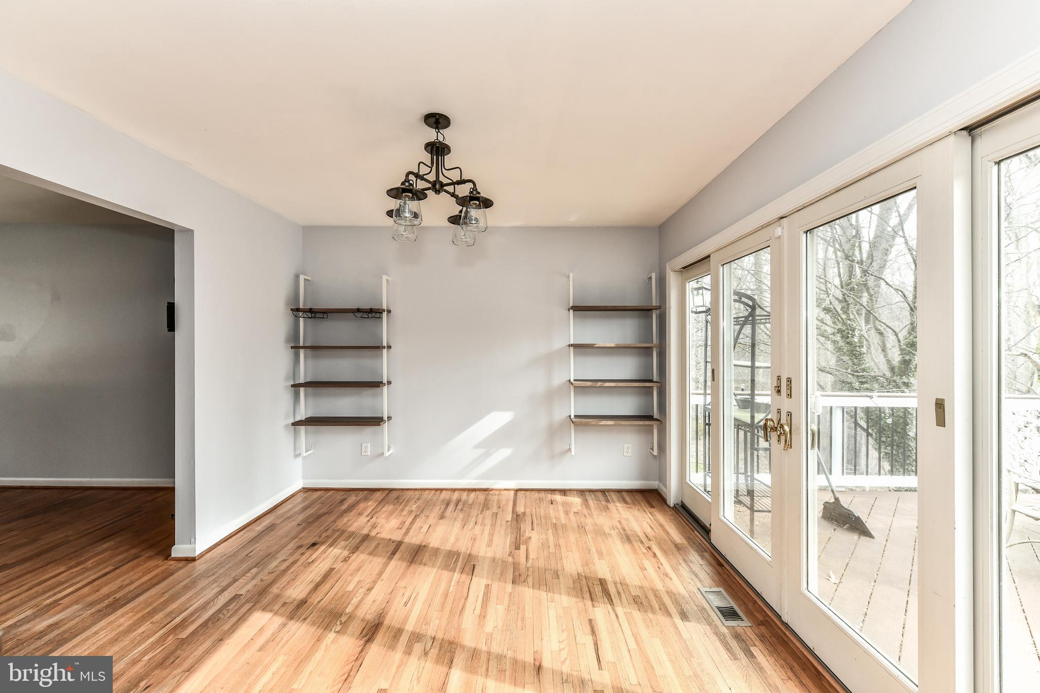 ROLLING VALLEY - Residential Lease