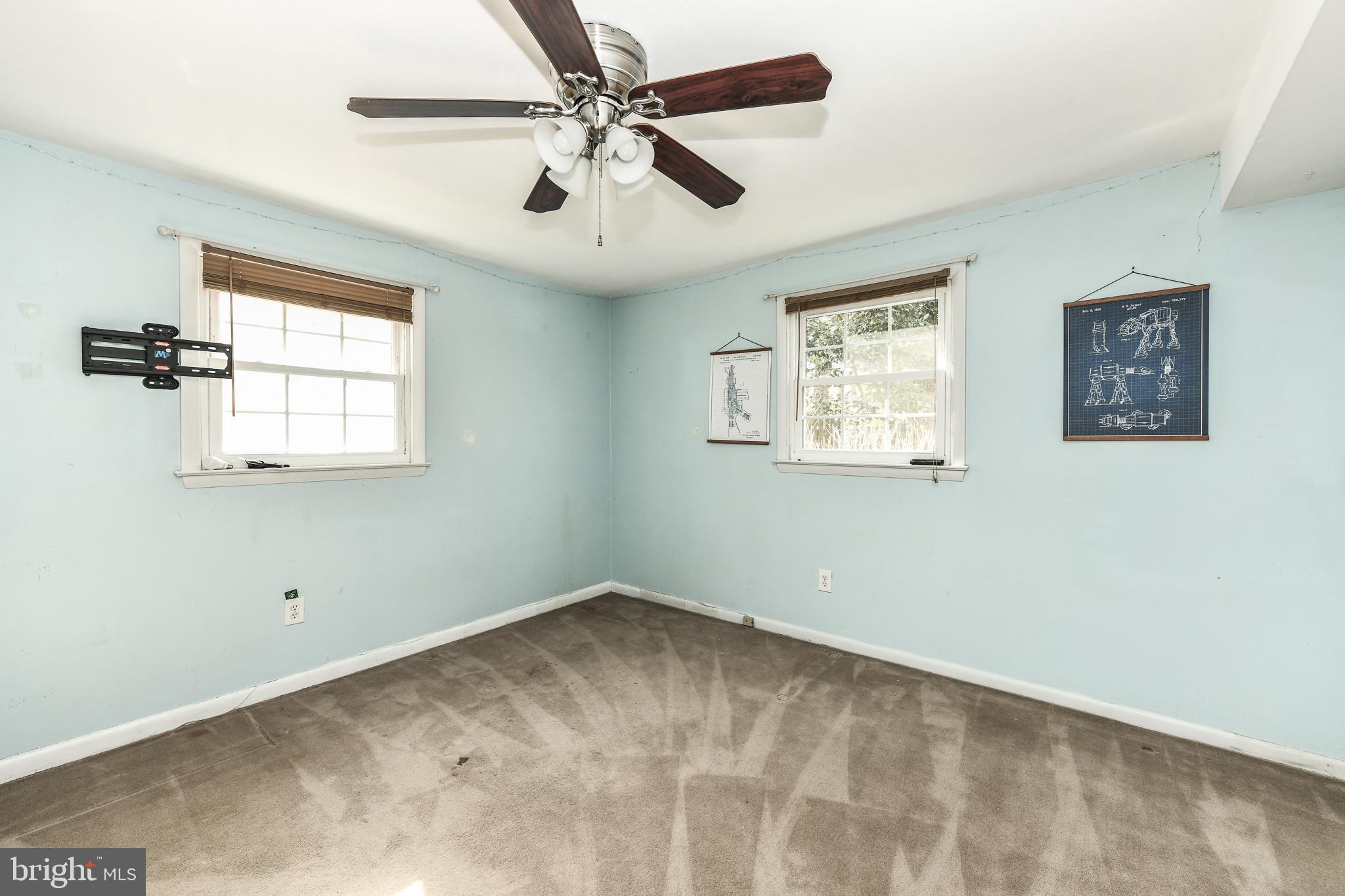 ROLLING VALLEY - Residential Lease