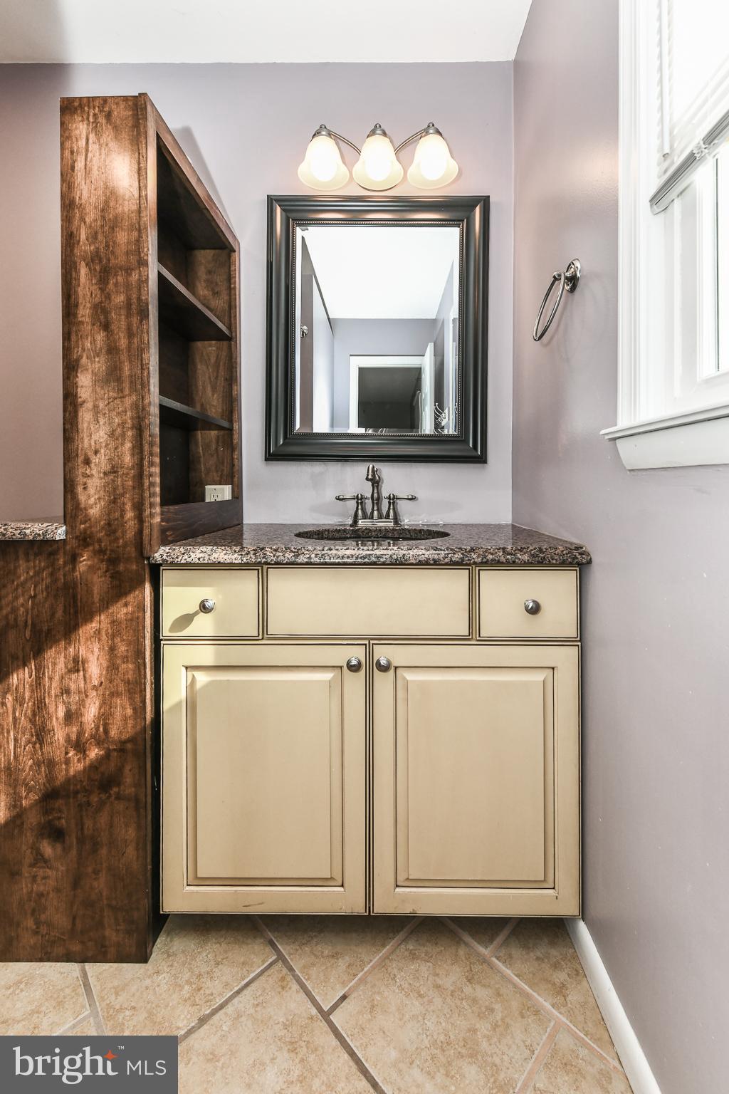 ROLLING VALLEY - Residential Lease