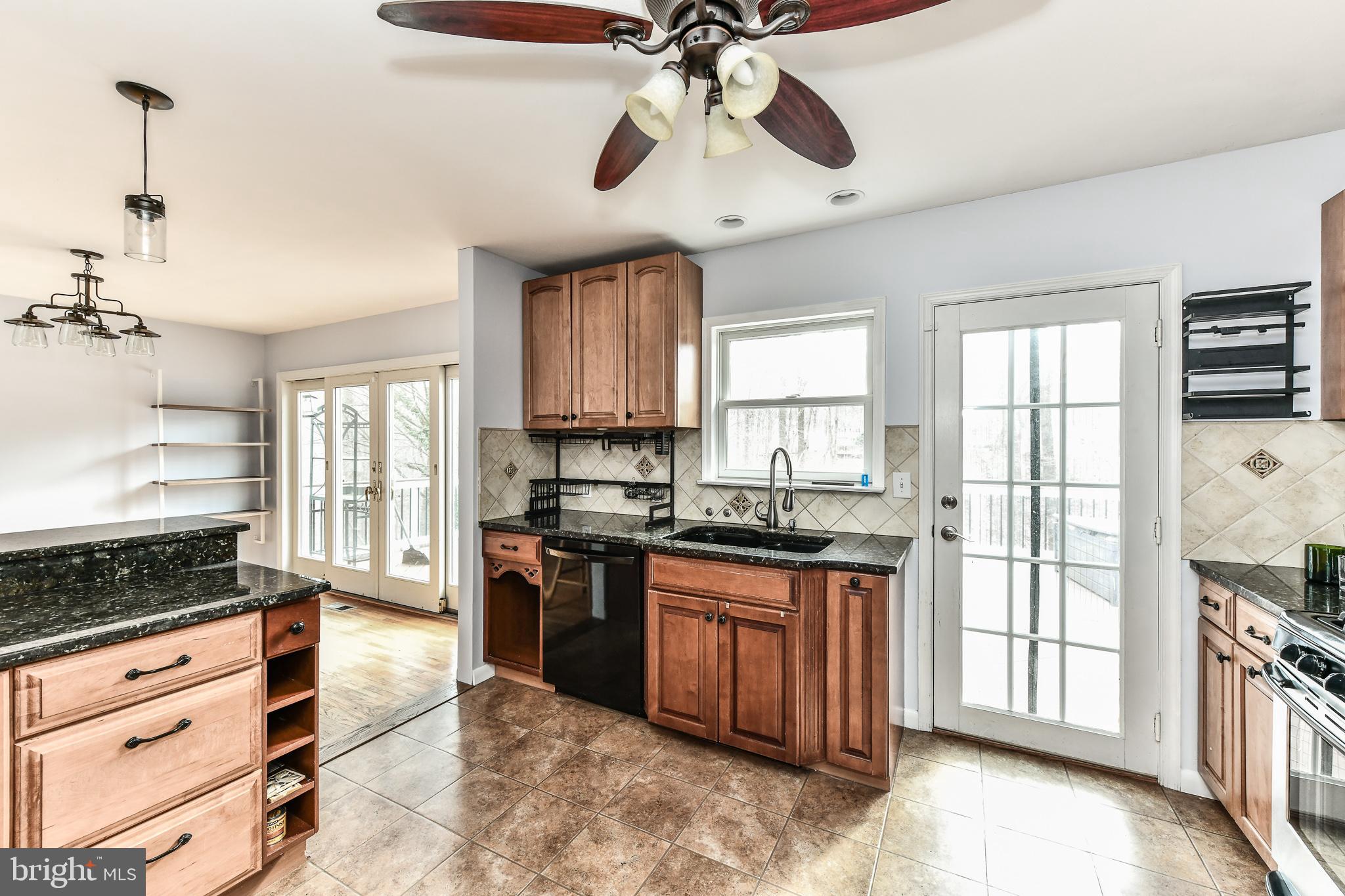 ROLLING VALLEY - Residential Lease