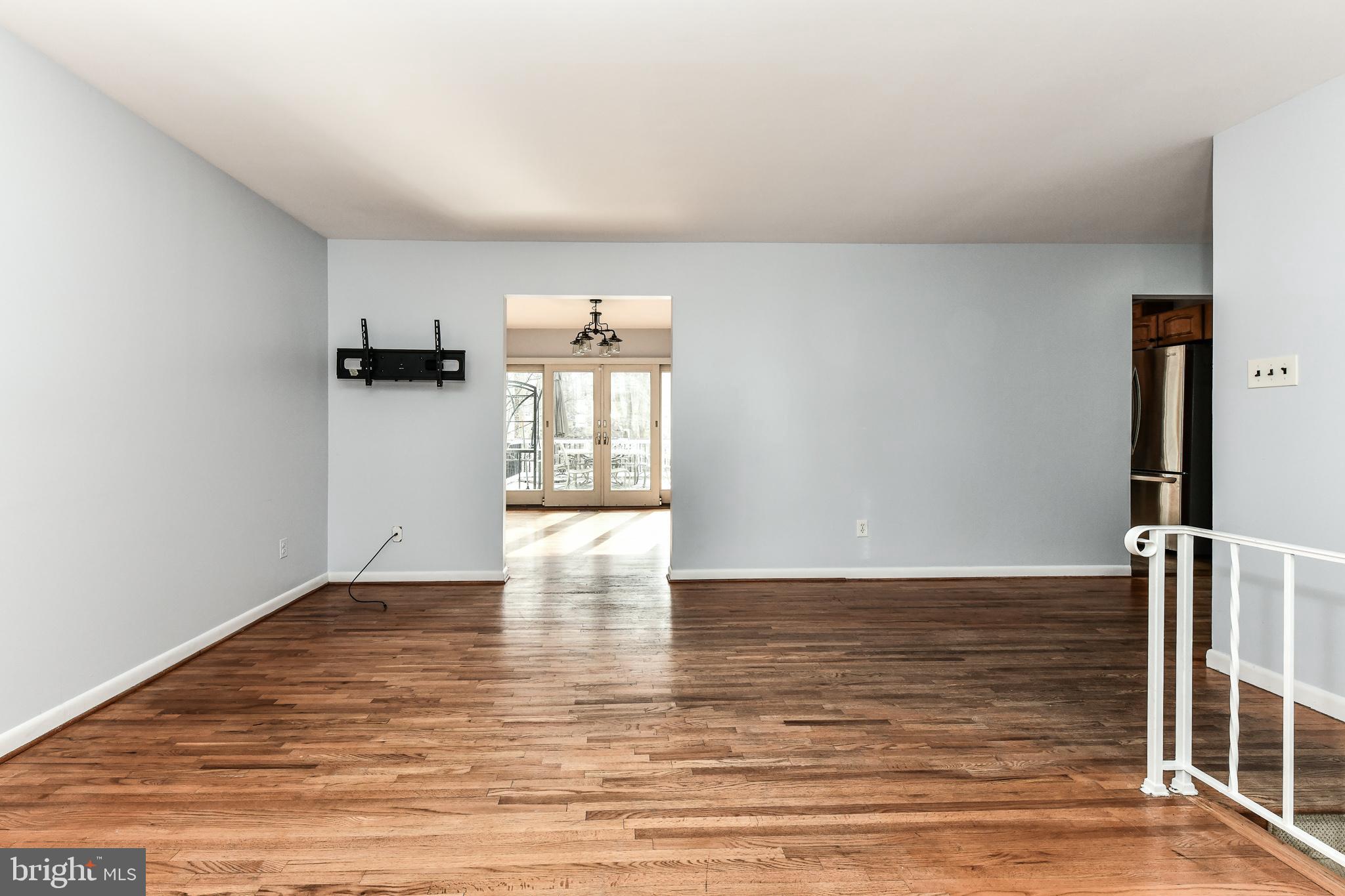 ROLLING VALLEY - Residential Lease