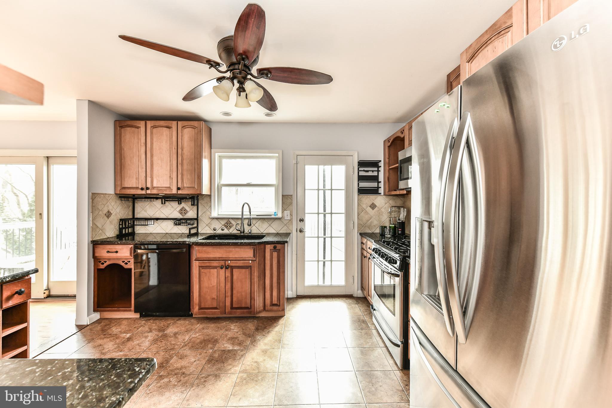 ROLLING VALLEY - Residential Lease