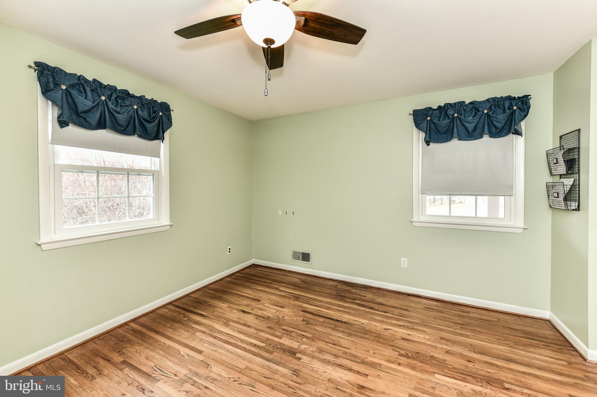 ROLLING VALLEY - Residential Lease