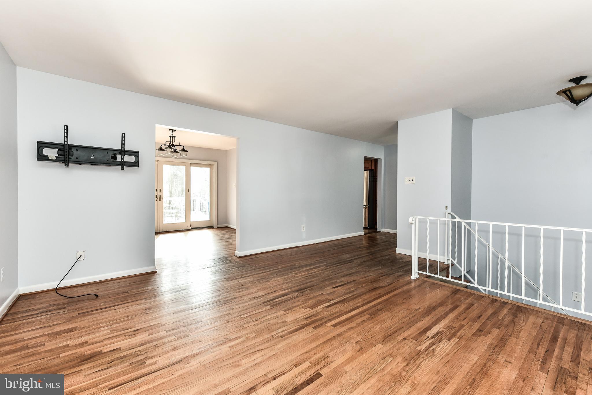 ROLLING VALLEY - Residential Lease