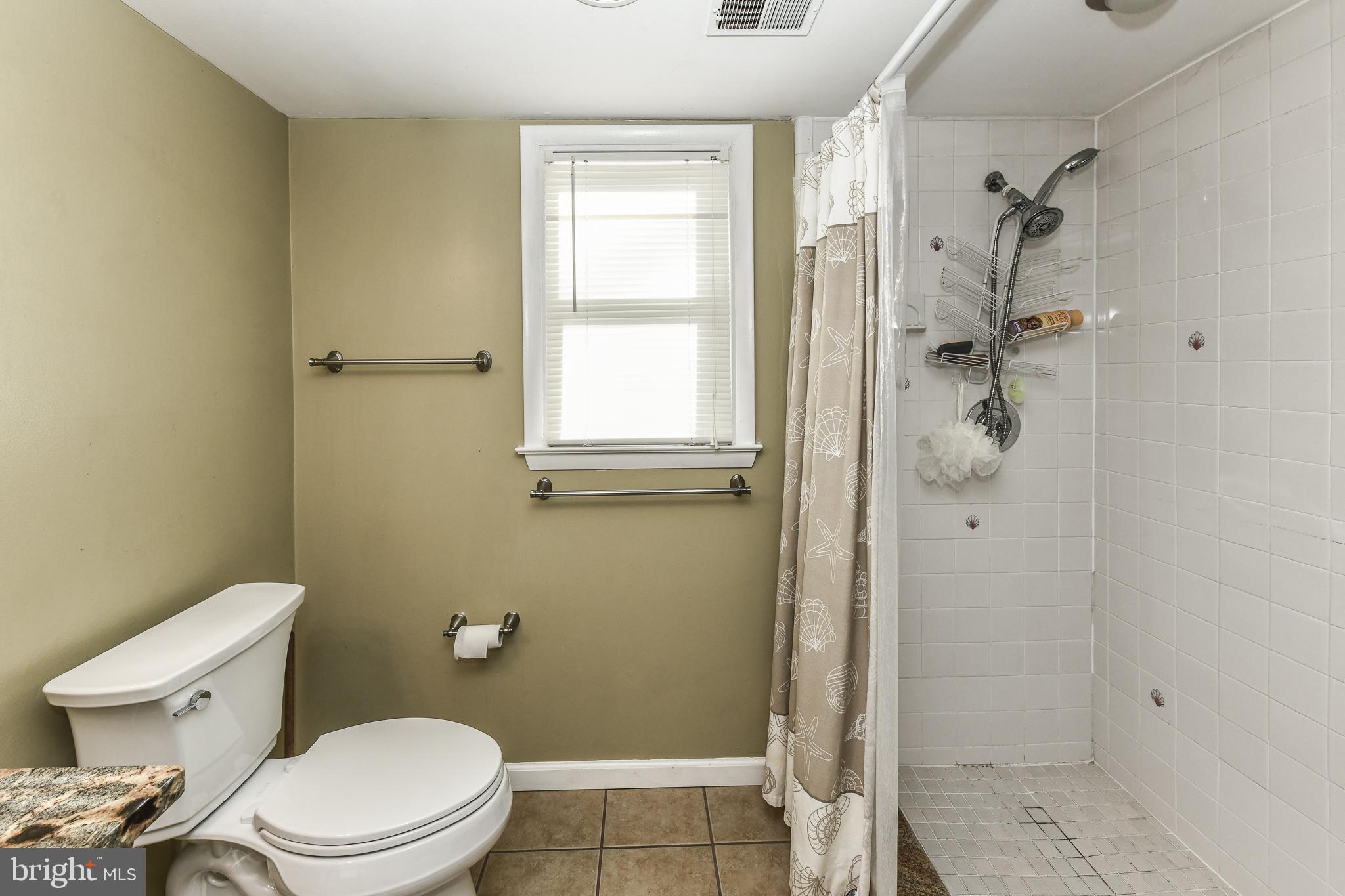 ROLLING VALLEY - Residential Lease