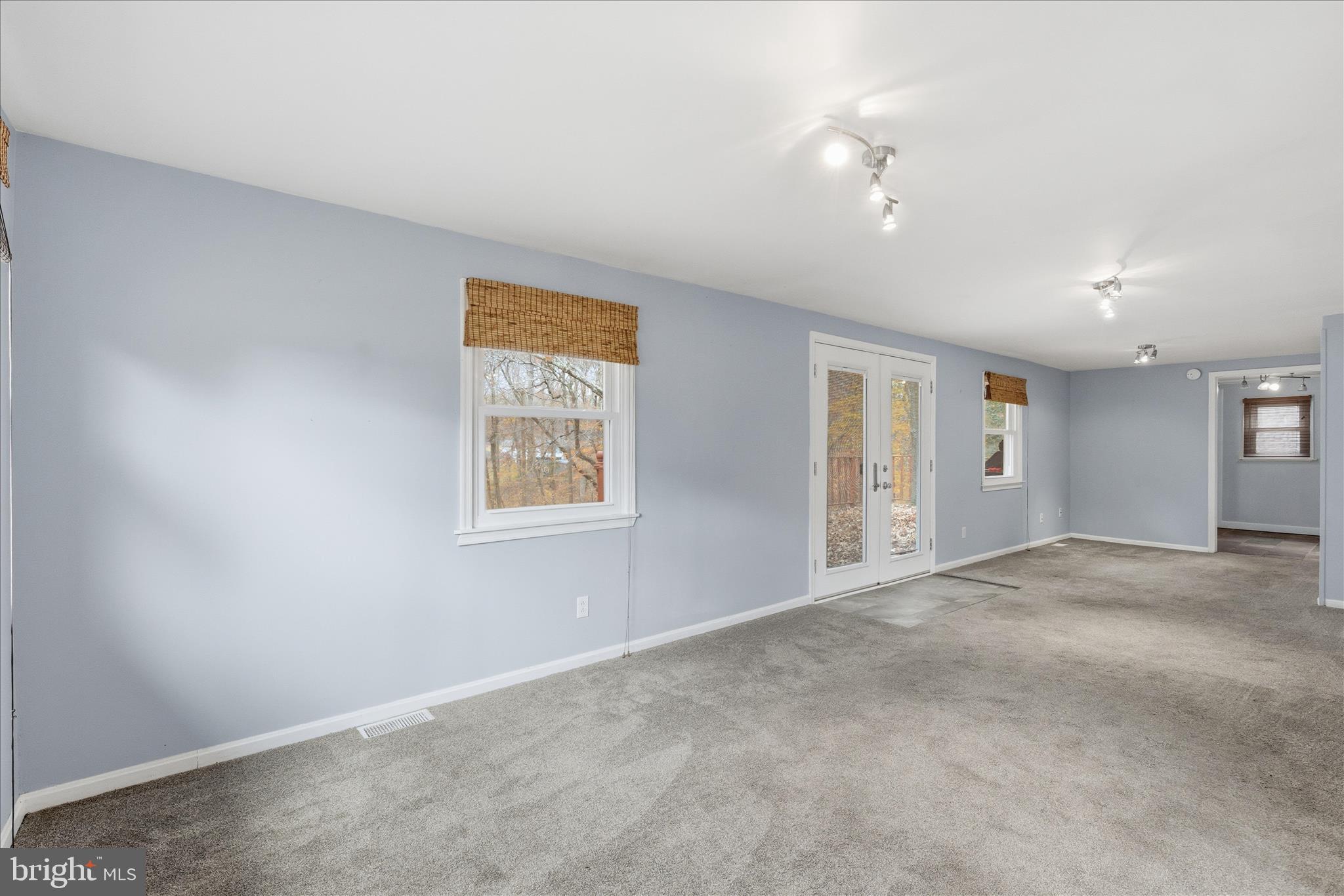 BIRCH MANOR - Residential