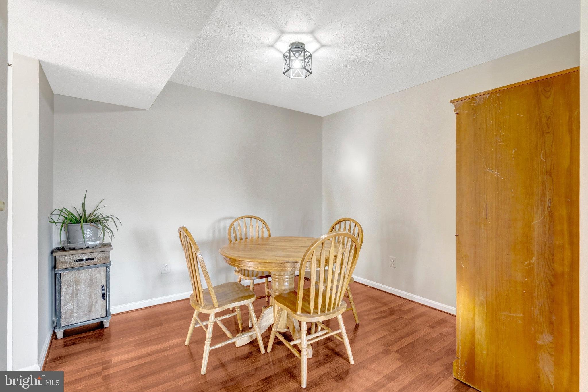 SINGLETONS GROVE - Residential