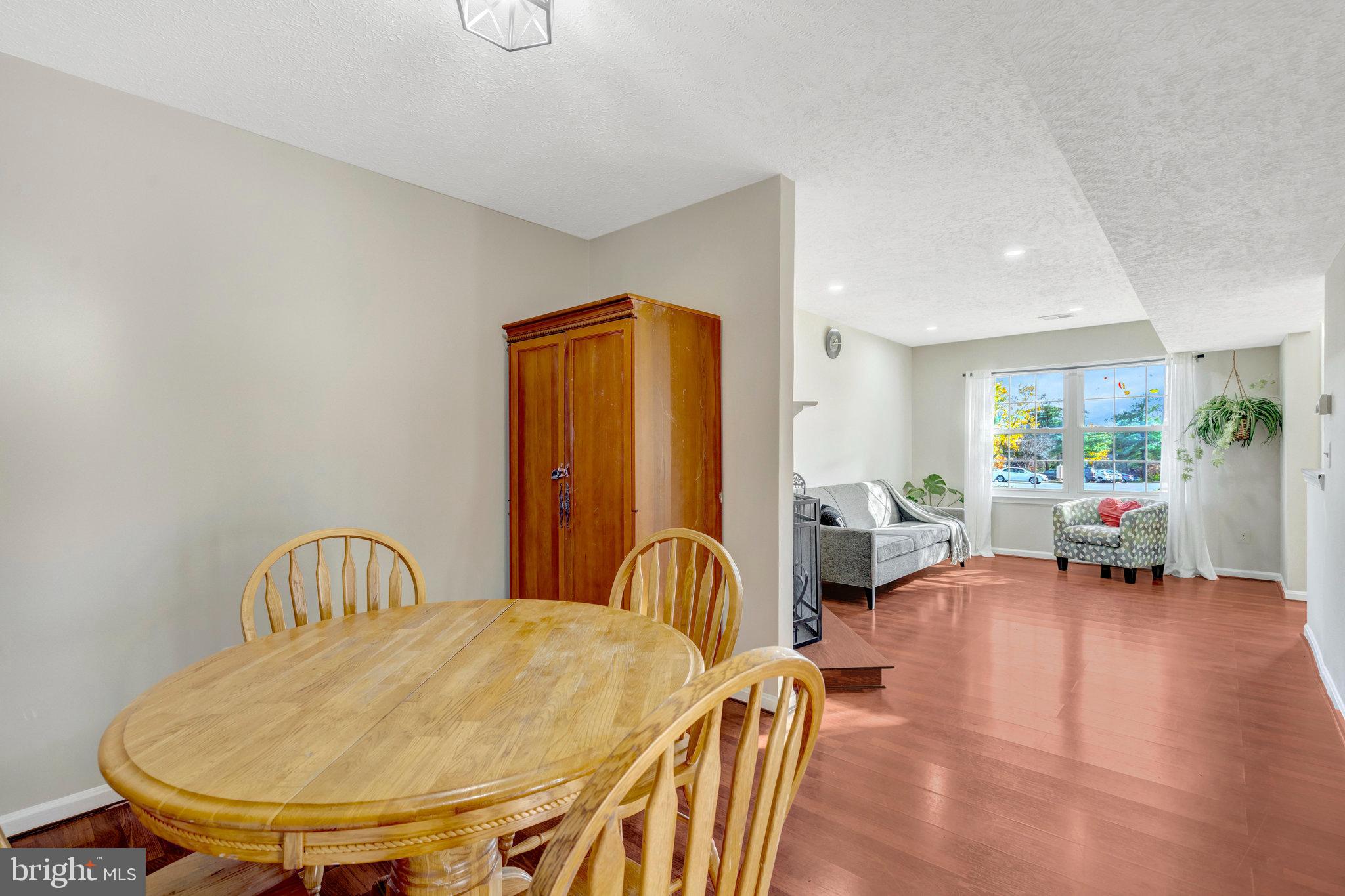 SINGLETONS GROVE - Residential