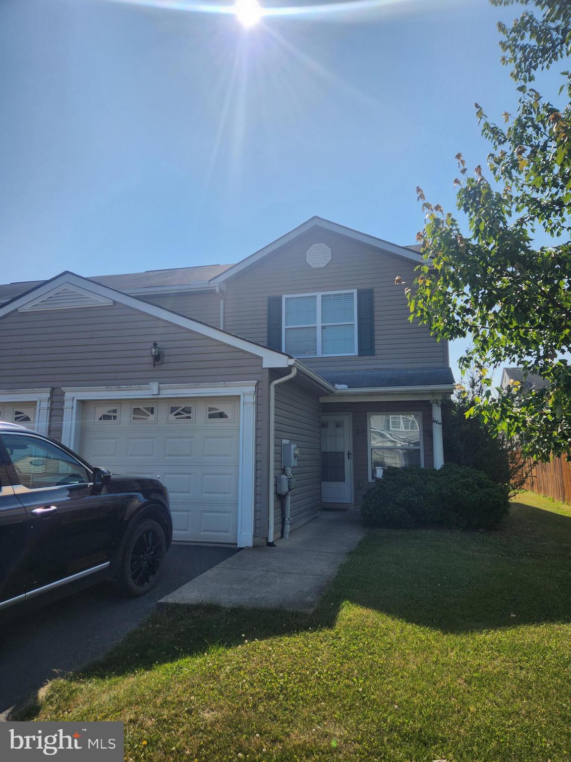 THE TOWNES OF RIDGEWAY - Residential Lease