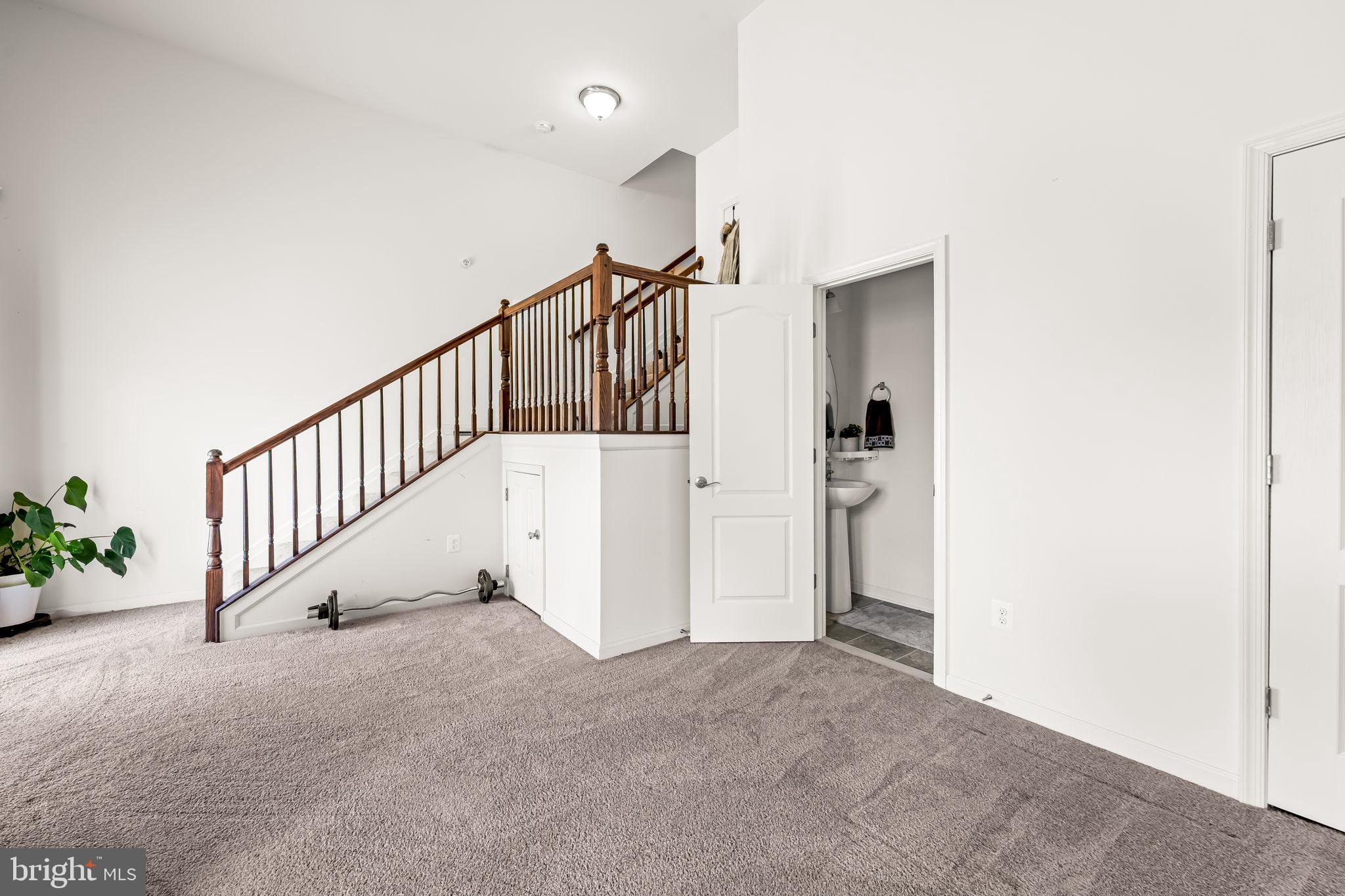 WINDLASS RUN - Residential