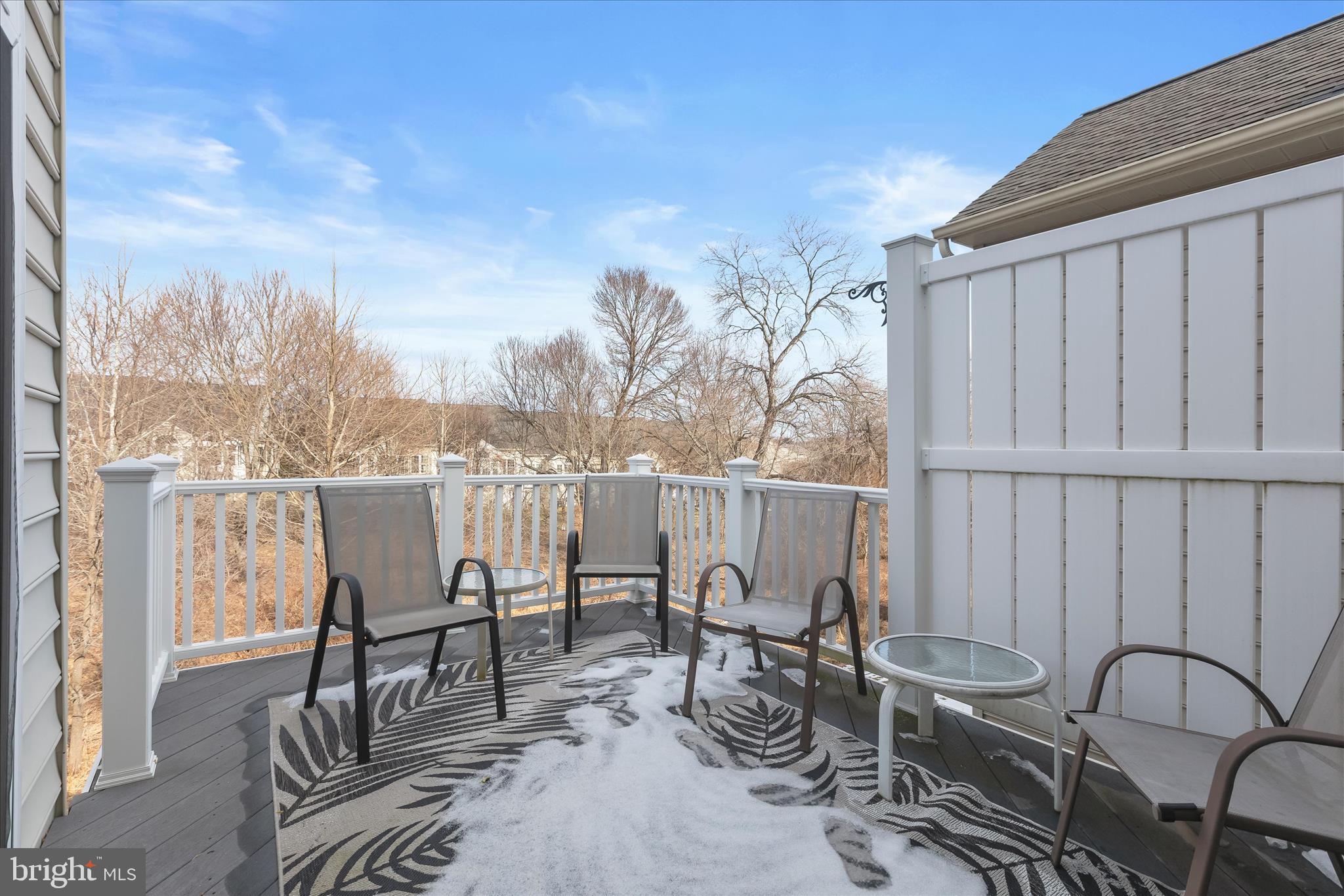 COURTYARDS AT WAVERLY WOODS - Residential