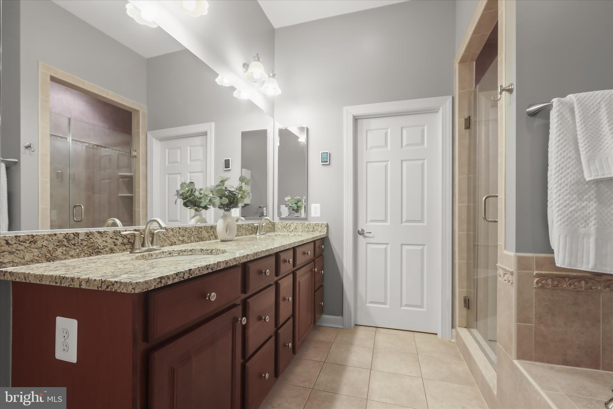 COURTYARDS AT WAVERLY WOODS - Residential