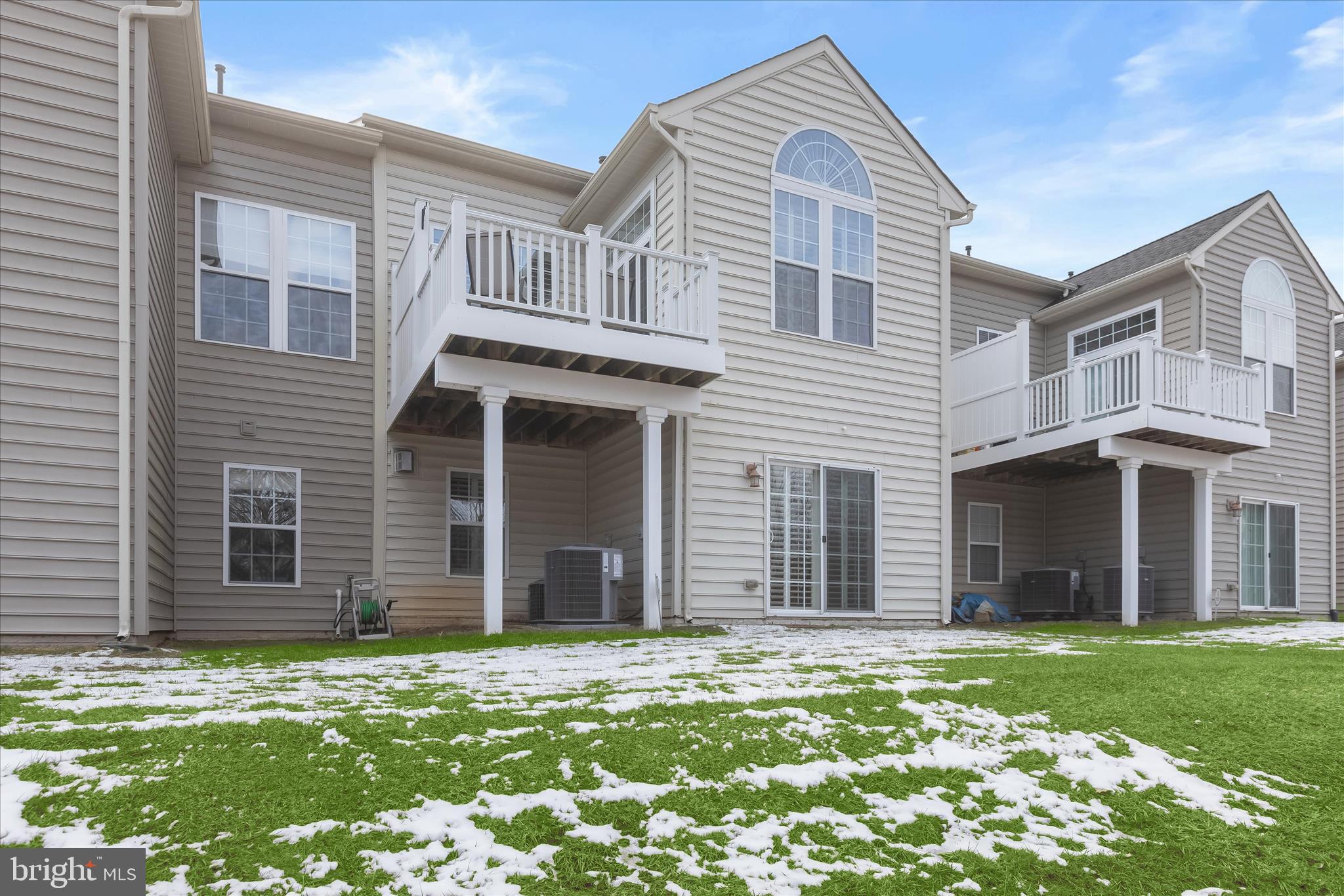 COURTYARDS AT WAVERLY WOODS - Residential