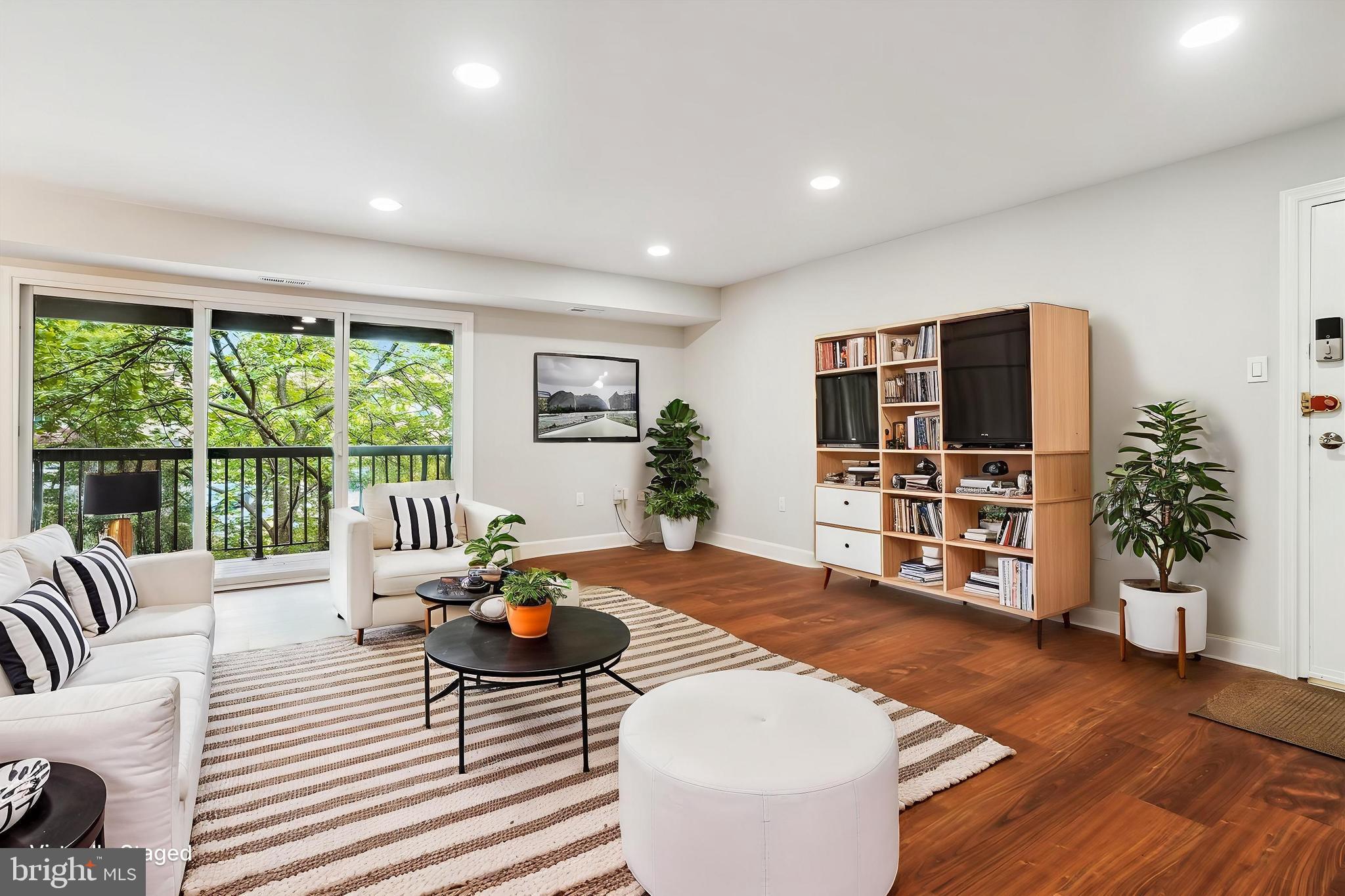 PARK TERRACE - Residential