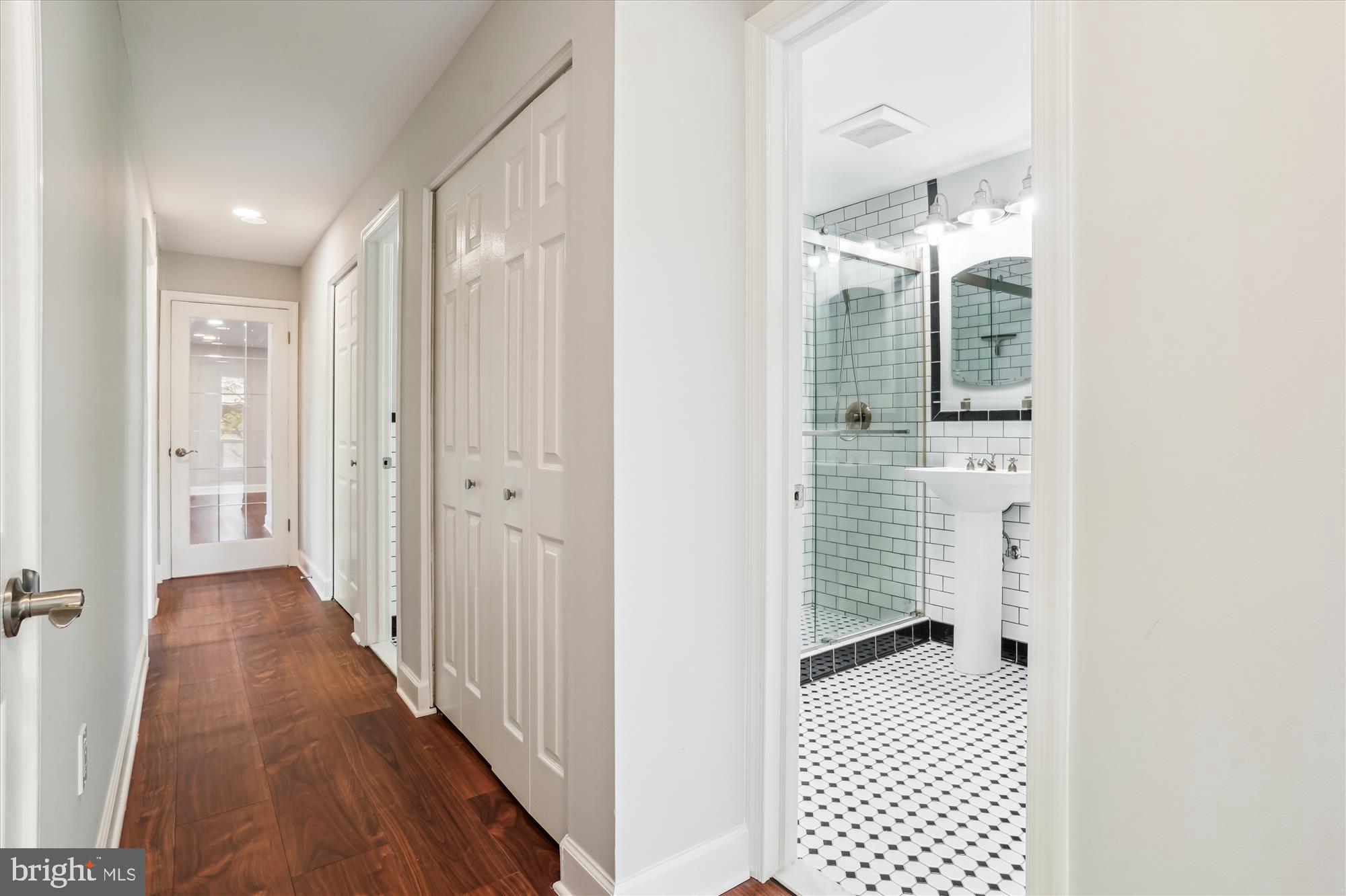 PARK TERRACE - Residential