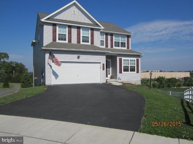 WELCOME HOME TO THIS BEAUTIFULLY UPGRADED CUSTOM HOME NESTLED BETWEEN A HORSE FARM AND PARK IN DESIRABLE CHATSWORTH. GLEAMING HARDWOOD AND 9' 1ST FLOOR CEILINGS, HUGE MASTER SUITE, SPACIOUS BEDROOMS, ALL STAINLESS STEEL KITCHEN APPLIANCES PLUS THE FRONT LOADING WASHER & DRYER ARE INCLUDED. ENTERTAIN AND ENJOY THE SCENERY OF THE BORDERING HORSE FARM ON YOU 400+SQFT DECK. THIS IS A WONDERFULLY UPGRADED AND METICULOUSLY MAINTAINED HEMPFIELD BEAUTY